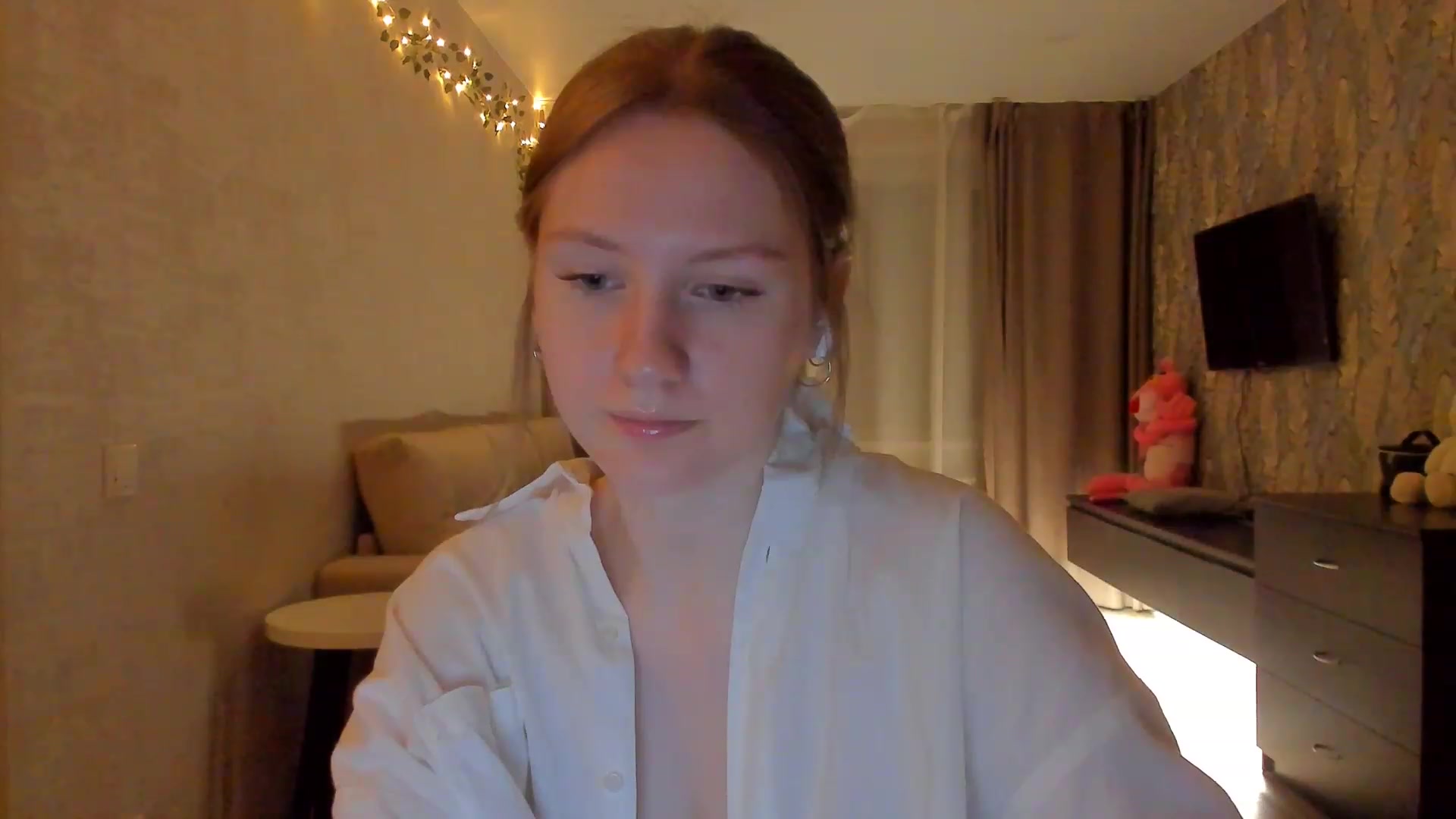 Gallery image thumbnail from cutegirlAlice's myfreecams stream on, 02/11/2023, 17:27 image 9 of 20
