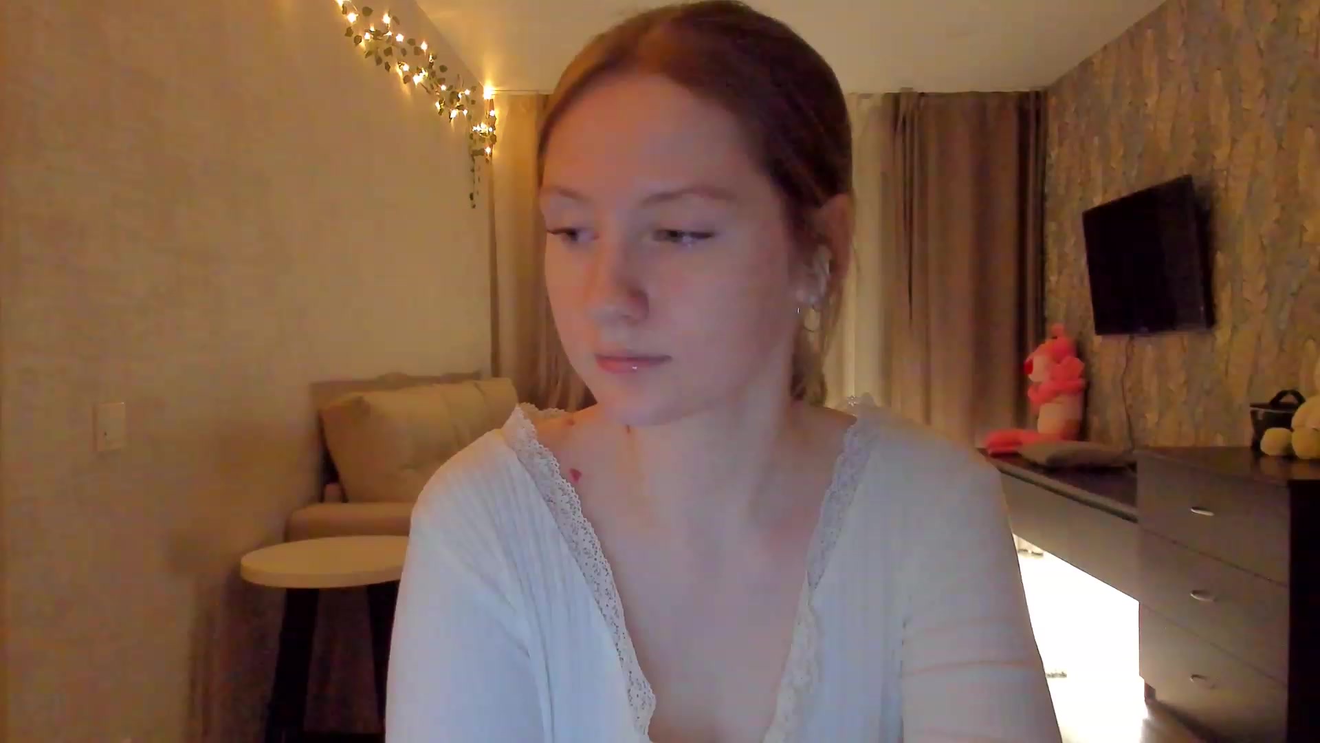 Gallery image thumbnail from cutegirlAlice's myfreecams stream on, 02/11/2023, 17:27 image 1 of 20