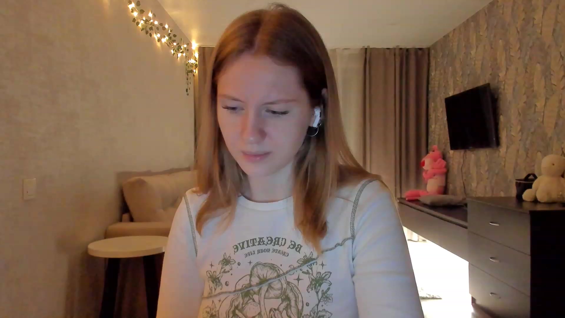 Gallery image thumbnail from cutegirlAlice's myfreecams stream on, 02/15/2023, 14:28 image 8 of 20