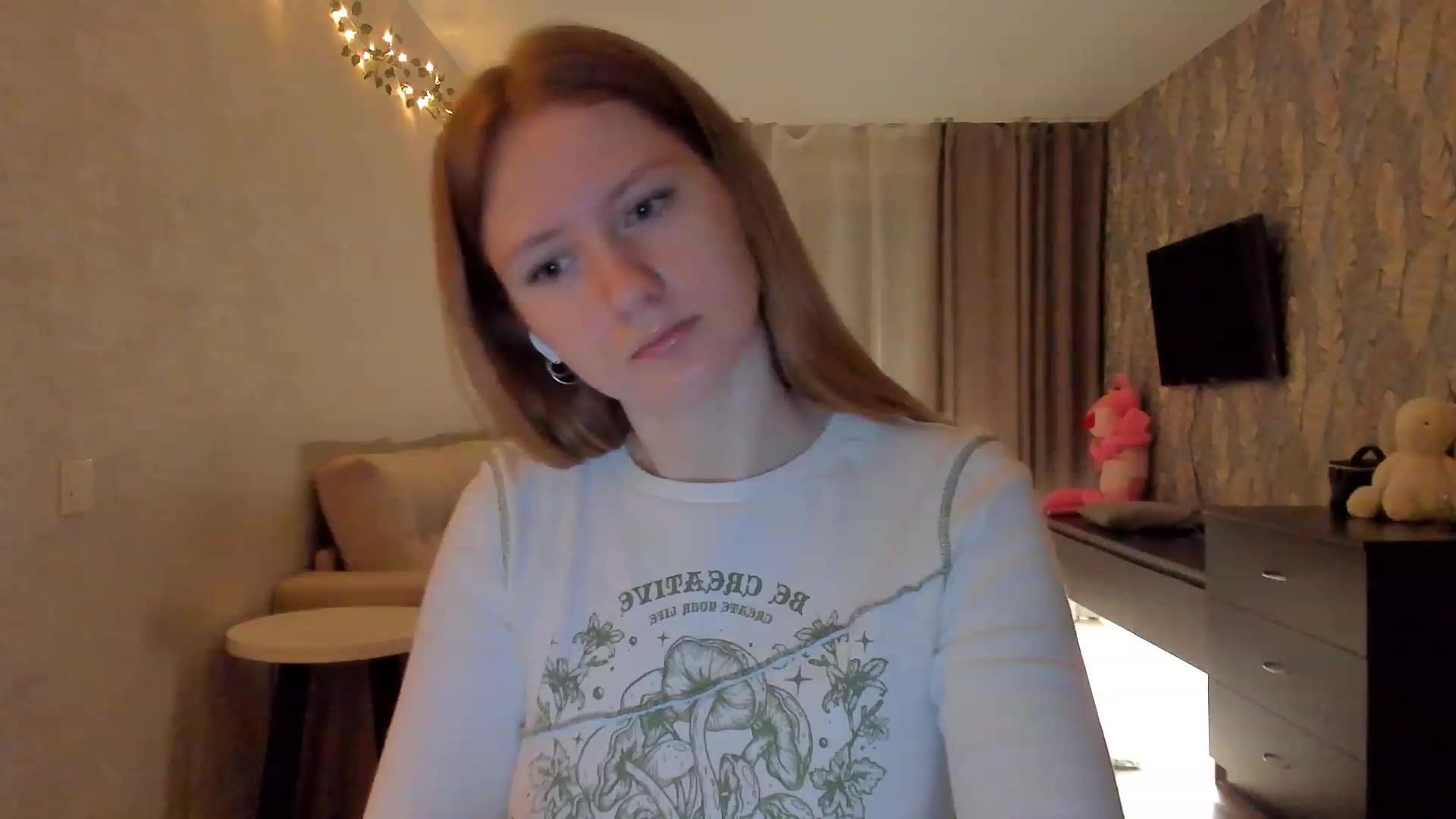 Gallery image thumbnail from cutegirlAlice's myfreecams stream on, 02/15/2023, 14:28 image 11 of 20