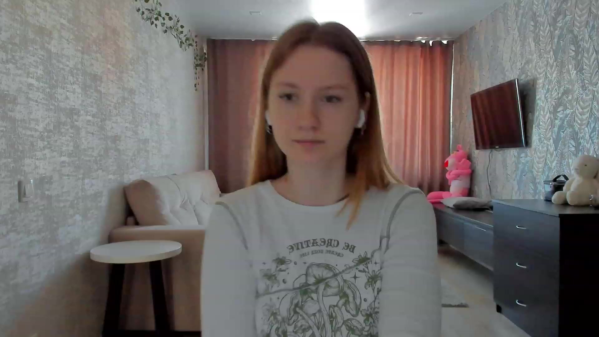 Gallery image thumbnail from cutegirlAlice's myfreecams stream on, 02/16/2023, 06:21 image 5 of 20