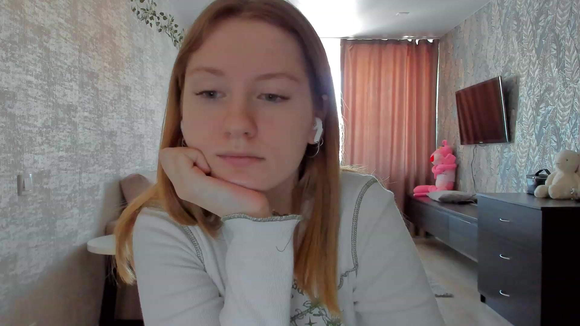 Gallery image thumbnail from cutegirlAlice's myfreecams stream on, 02/16/2023, 06:21 image 9 of 20