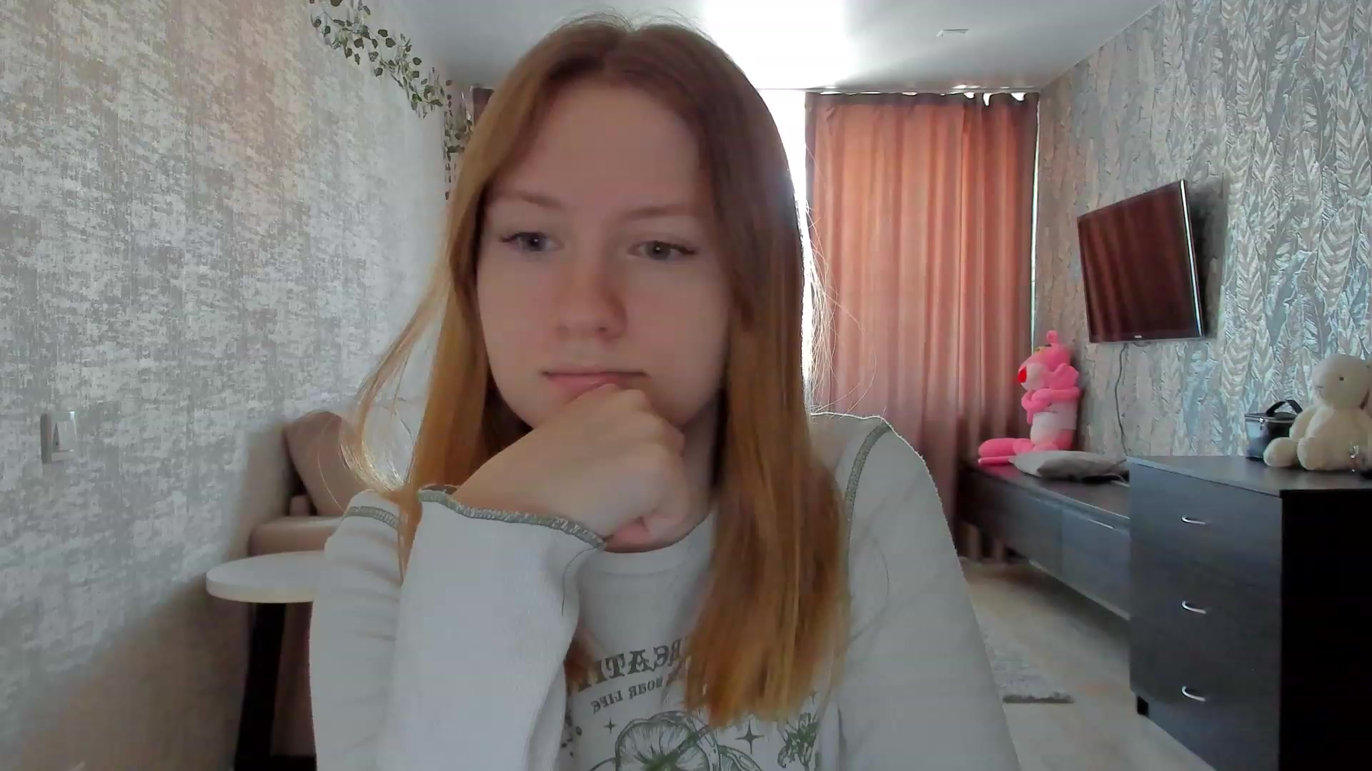 Gallery image thumbnail from cutegirlAlice's myfreecams stream on, 02/16/2023, 06:21 image 15 of 20
