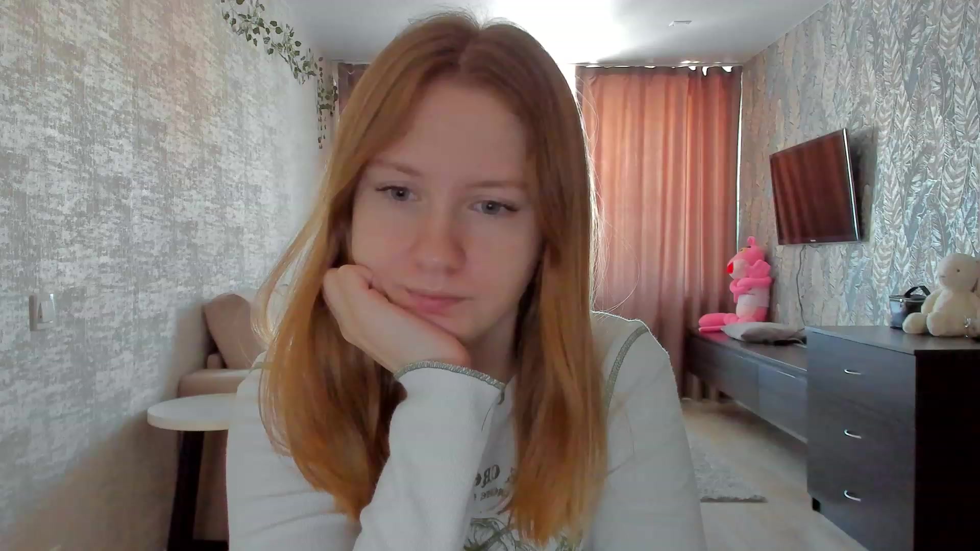 Gallery image thumbnail from cutegirlAlice's myfreecams stream on, 02/16/2023, 06:21 image 16 of 20