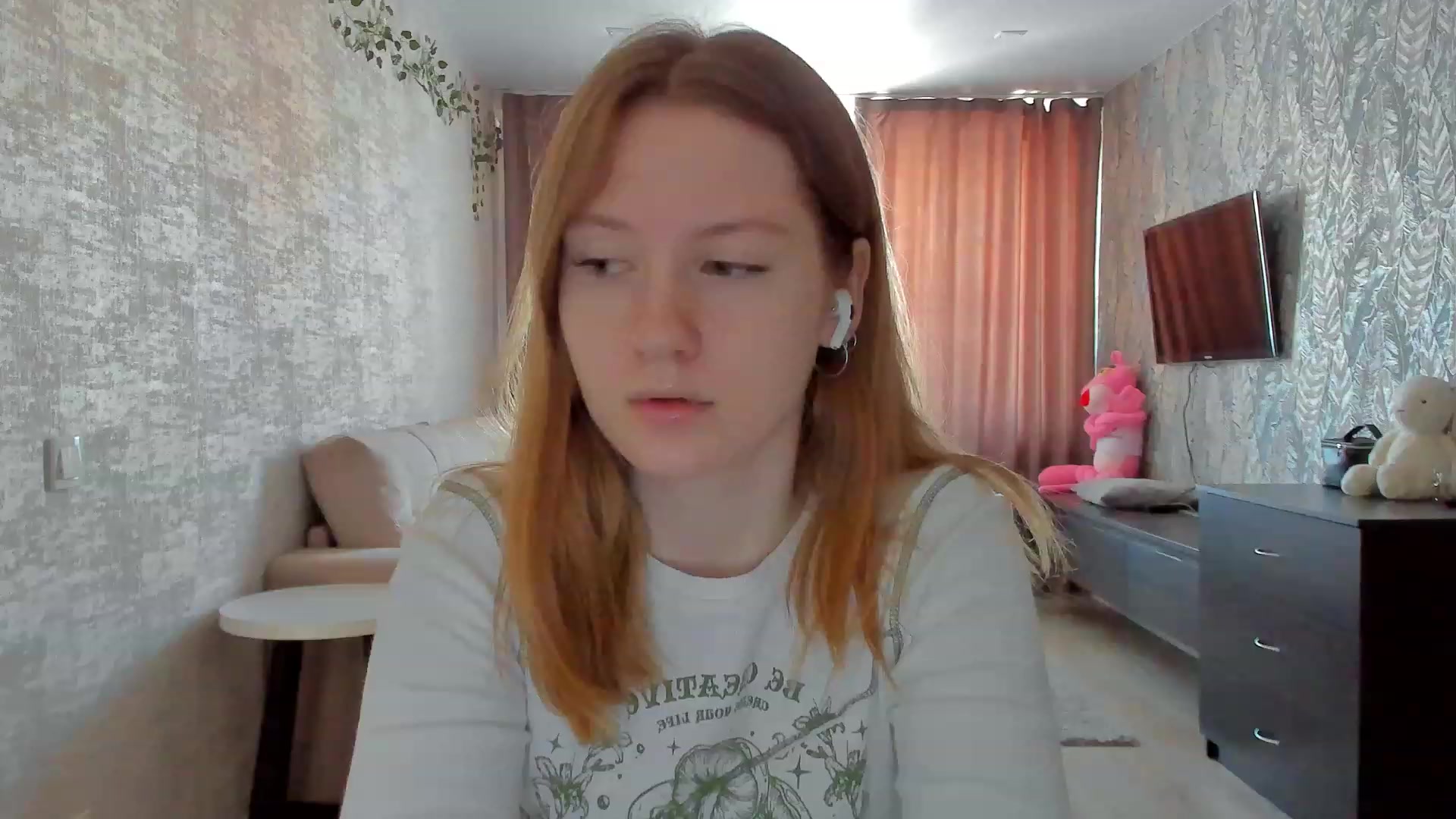 Gallery image thumbnail from cutegirlAlice's myfreecams stream on, 02/16/2023, 06:21 image 19 of 20