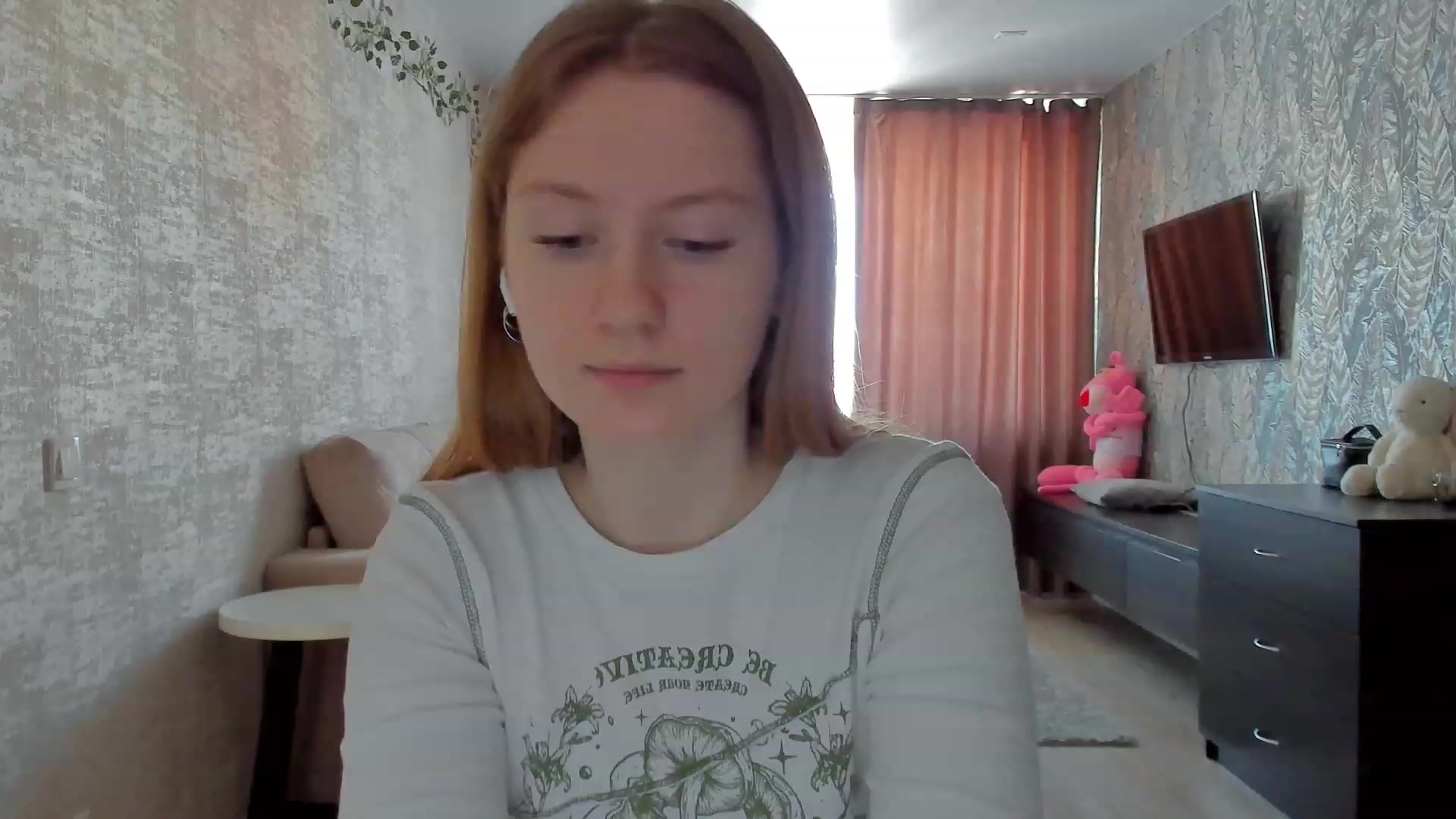 Gallery image thumbnail from cutegirlAlice's myfreecams stream on, 02/16/2023, 06:21 image 4 of 20