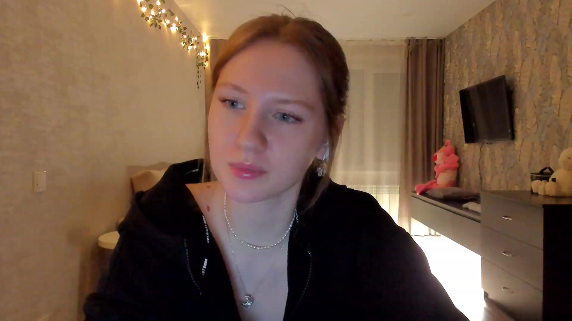 Gallery image thumbnail from cutegirlAlice's myfreecams stream on, 02/20/2023, 14:57 image 2 of 20