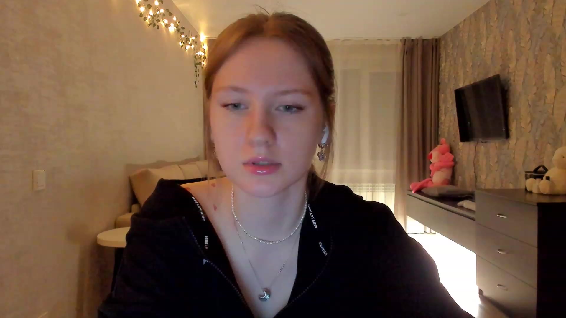 Gallery image thumbnail from cutegirlAlice's myfreecams stream on, 02/20/2023, 14:57 image 1 of 20