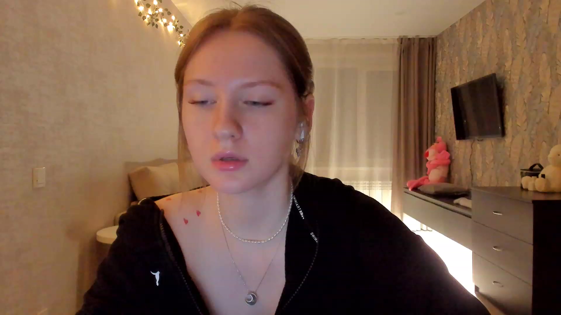 Gallery image thumbnail from cutegirlAlice's myfreecams stream on, 02/20/2023, 14:57 image 19 of 20