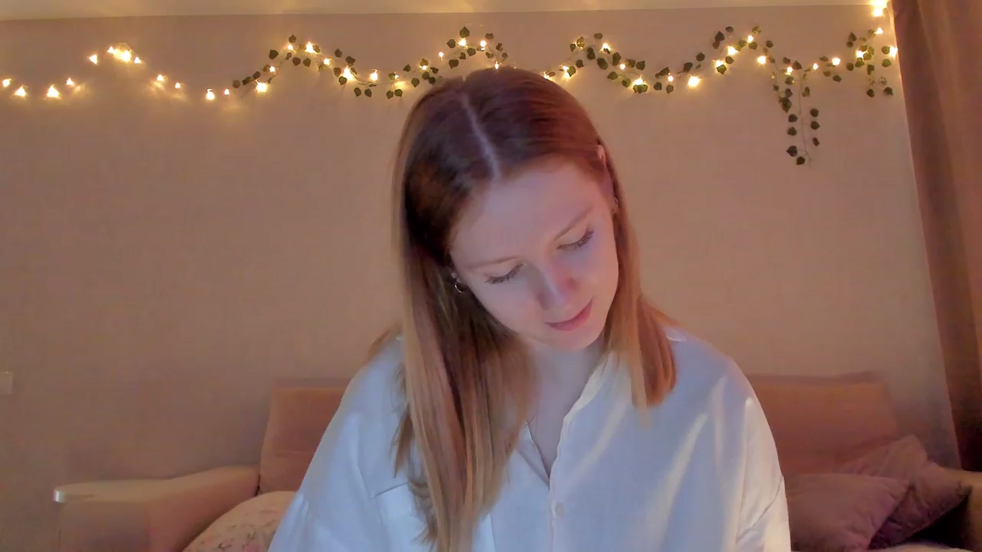 Gallery image thumbnail from cutegirlAlice's myfreecams stream on, 02/26/2023, 08:43 image 6 of 20