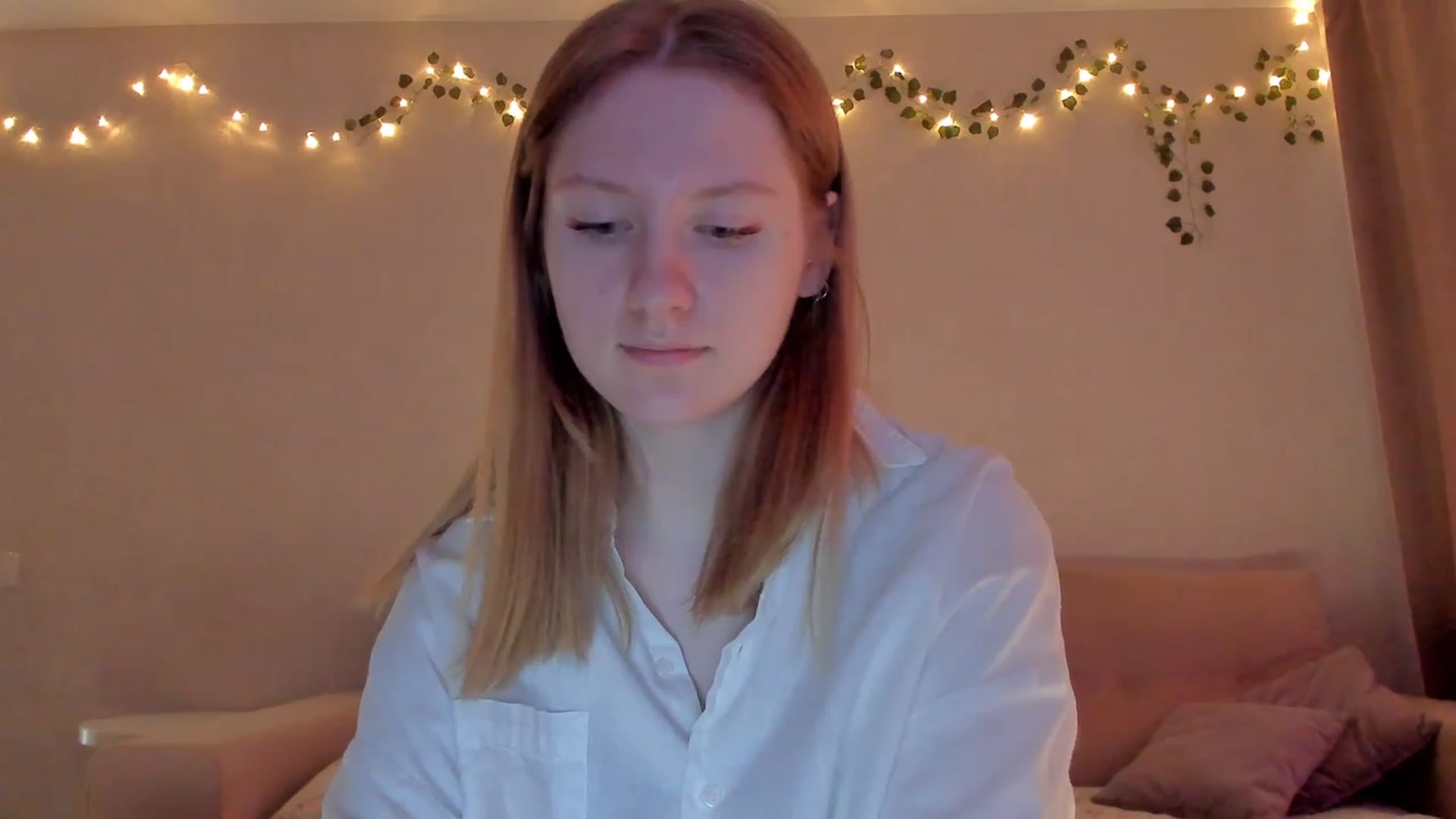 Gallery image thumbnail from cutegirlAlice's myfreecams stream on, 02/26/2023, 08:43 image 17 of 20