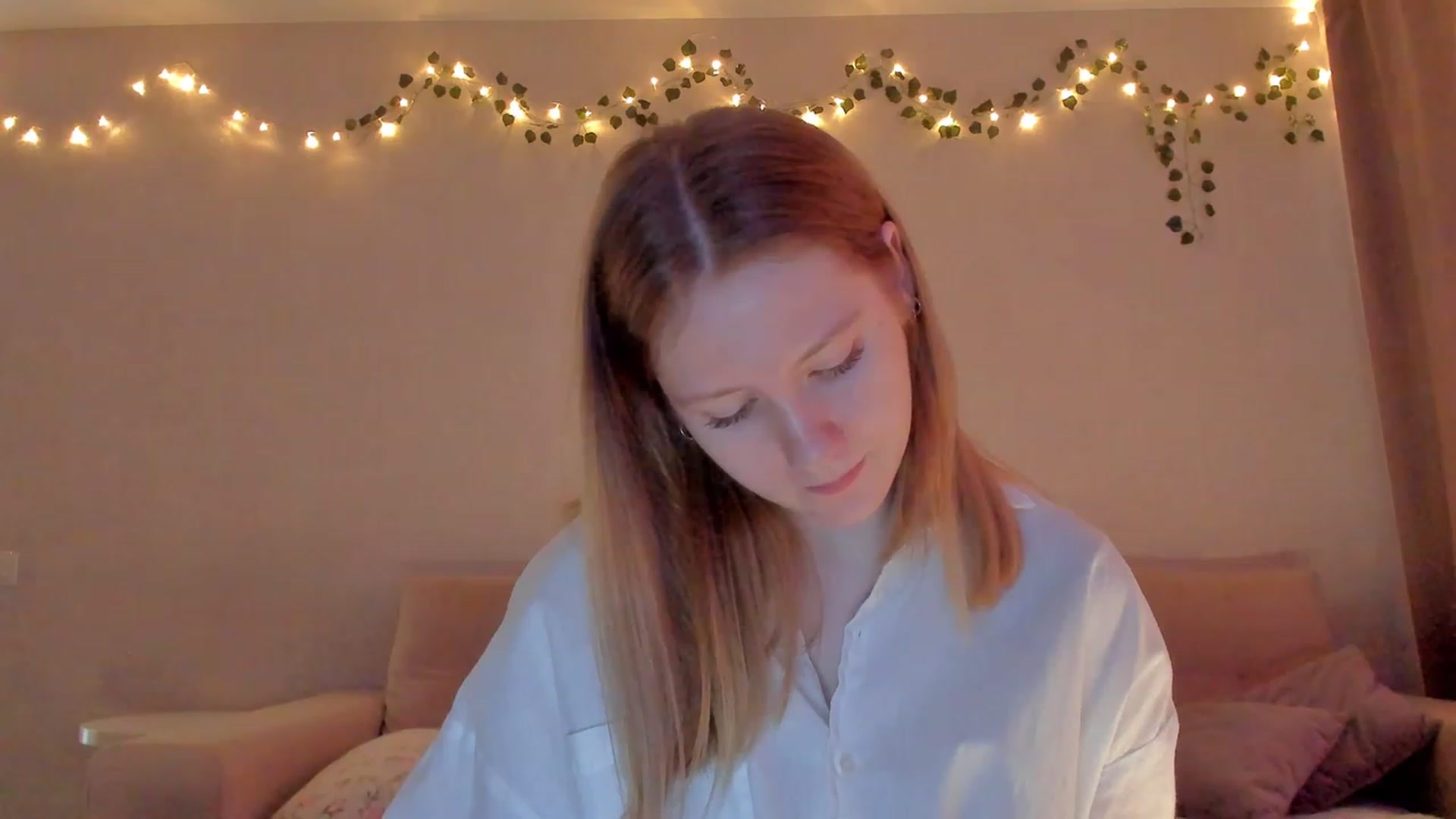 Gallery image thumbnail from cutegirlAlice's myfreecams stream on, 02/26/2023, 08:43 image 7 of 20