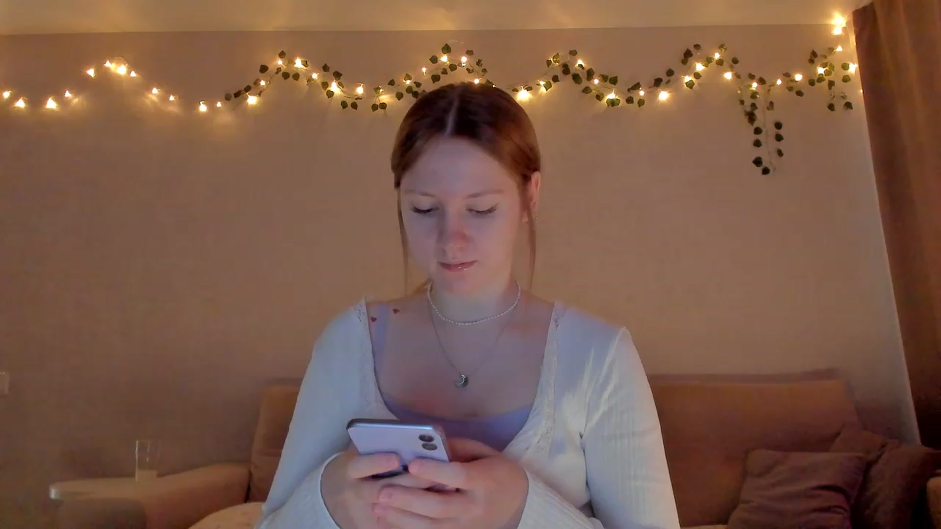 Gallery image thumbnail from cutegirlAlice's myfreecams stream on, 02/27/2023, 04:52 image 1 of 20