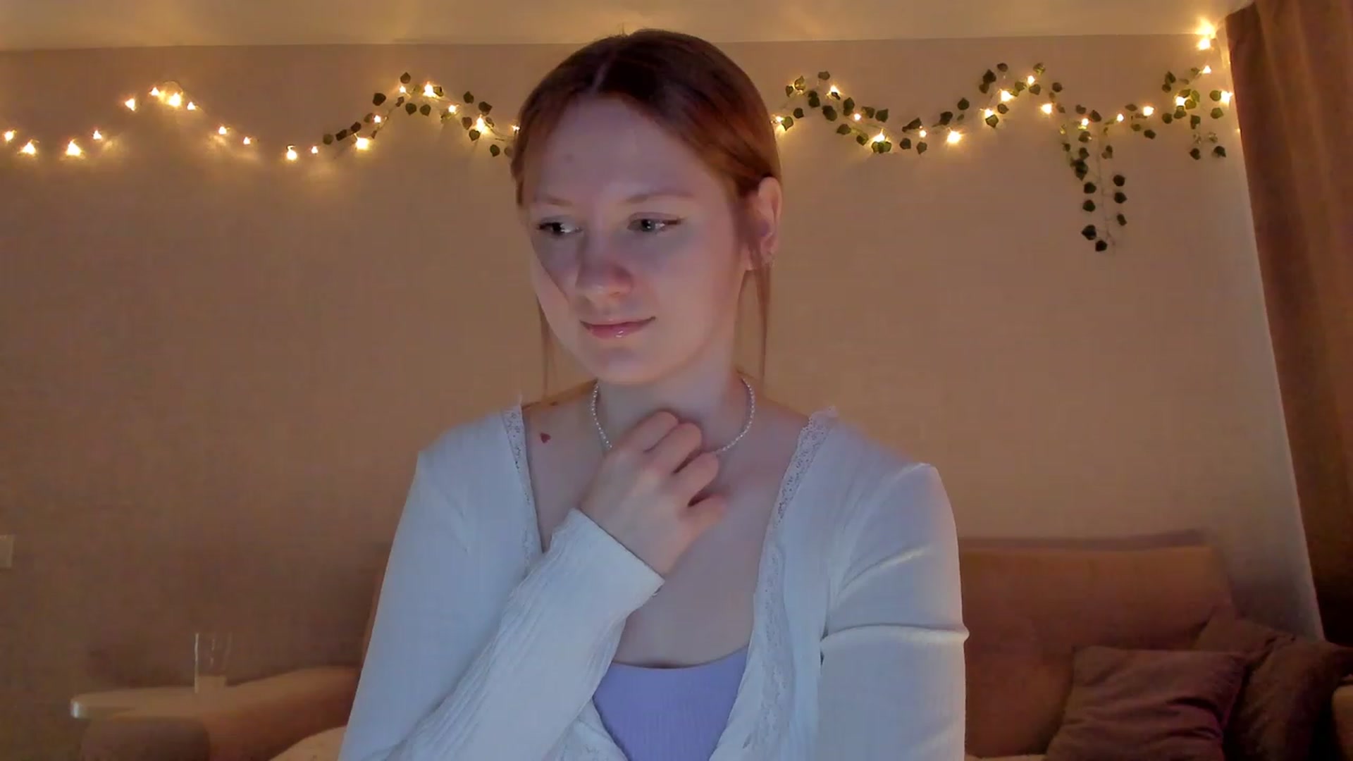 Gallery image thumbnail from cutegirlAlice's myfreecams stream on, 02/27/2023, 04:52 image 11 of 20