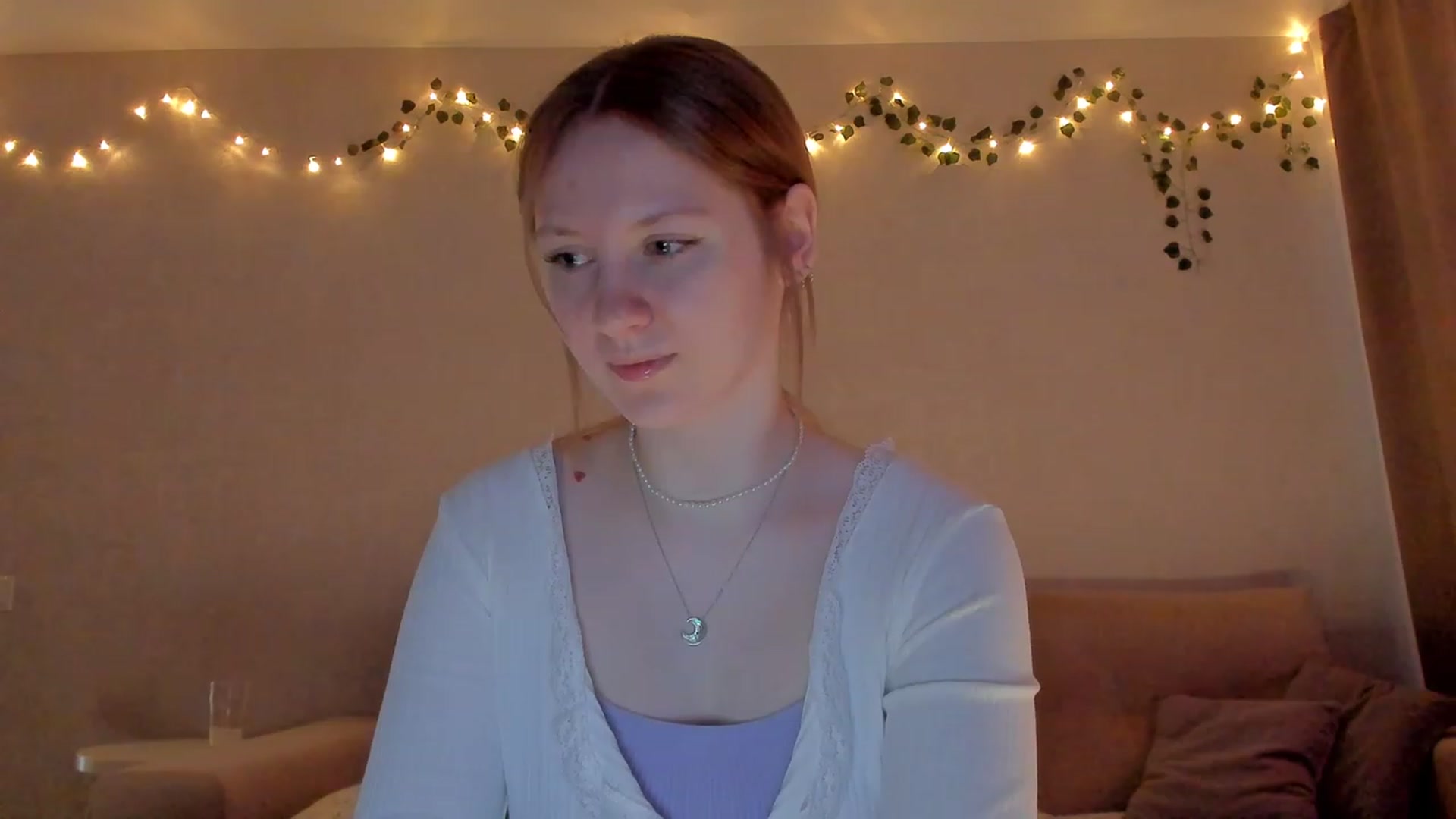 Gallery image thumbnail from cutegirlAlice's myfreecams stream on, 02/27/2023, 04:52 image 12 of 20