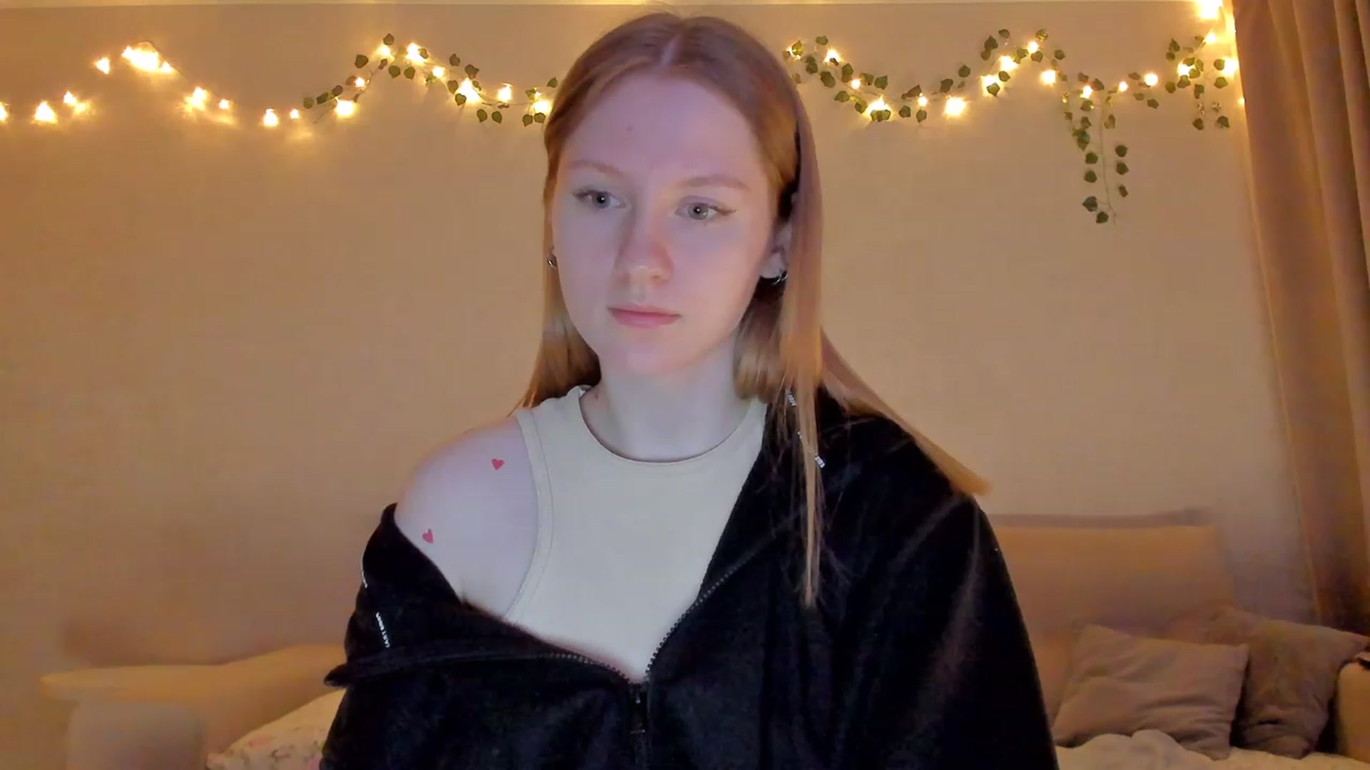 Gallery image thumbnail from cutegirlAlice's myfreecams stream on, 02/28/2023, 17:23 image 14 of 20