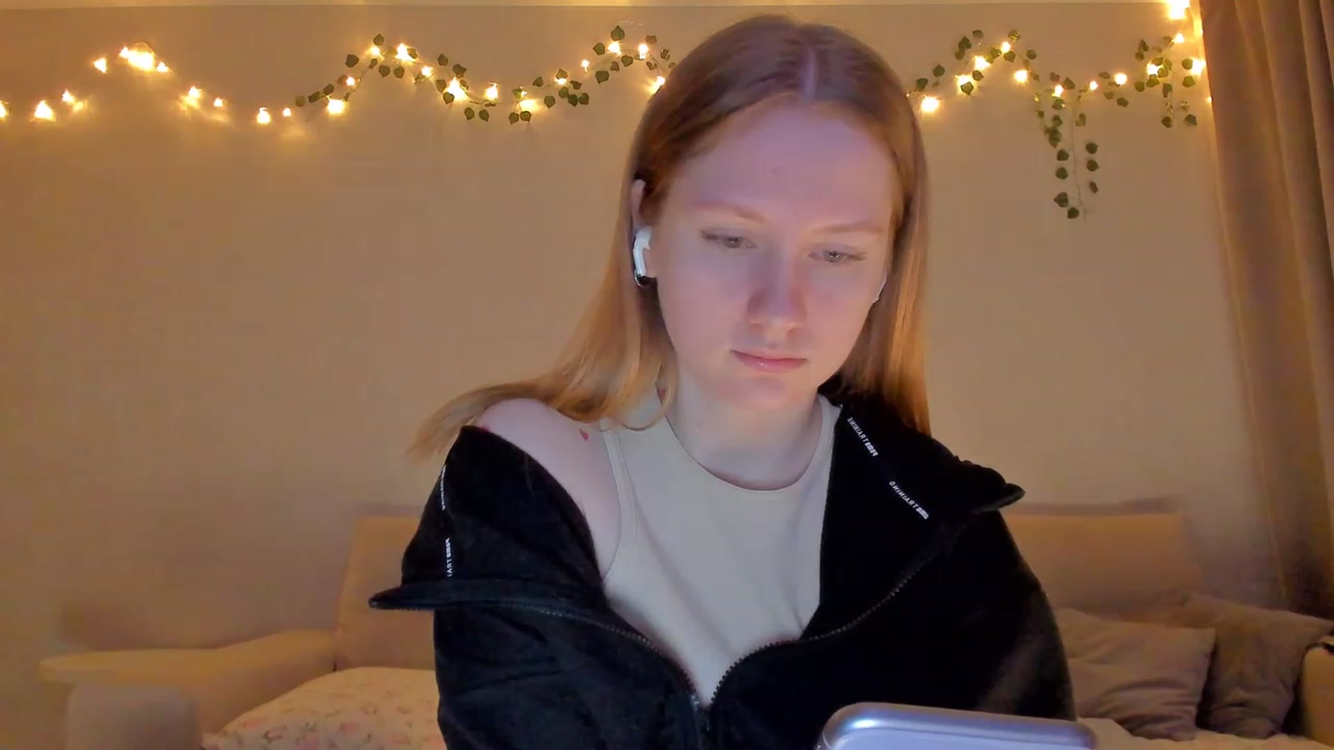 Gallery image thumbnail from cutegirlAlice's myfreecams stream on, 02/28/2023, 17:23 image 2 of 20