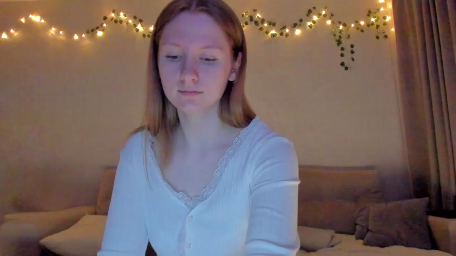 Gallery image thumbnail from cutegirlAlice's myfreecams stream on, 03/12/2023, 15:44 image 8 of 20