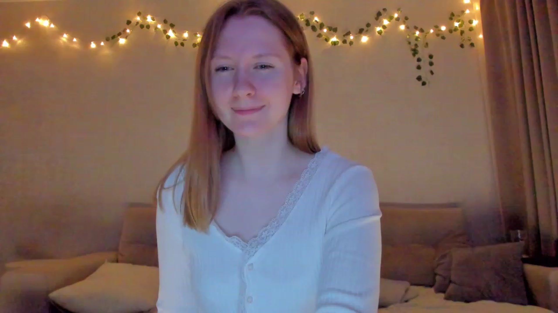Gallery image thumbnail from cutegirlAlice's myfreecams stream on, 03/12/2023, 15:44 image 1 of 20