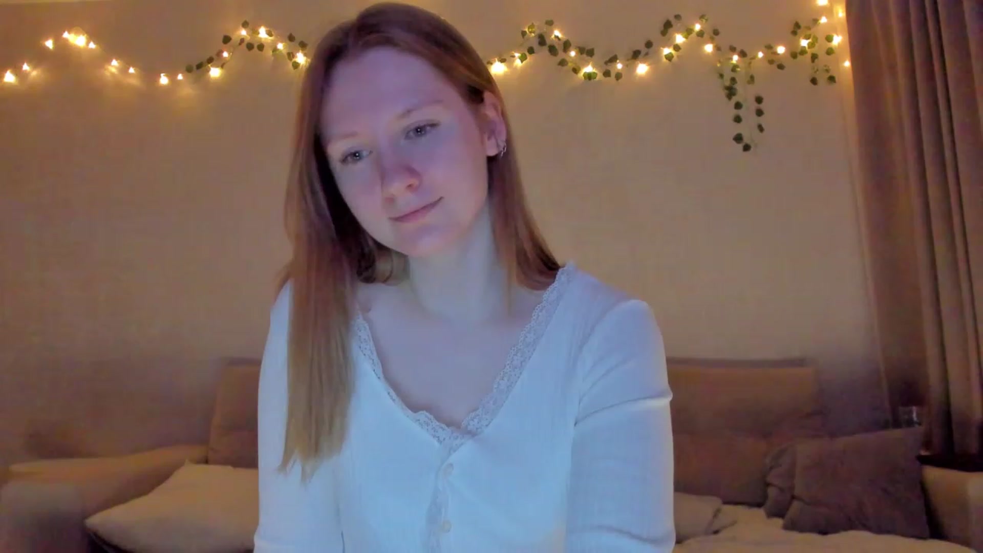 Gallery image thumbnail from cutegirlAlice's myfreecams stream on, 03/12/2023, 15:44 image 4 of 20