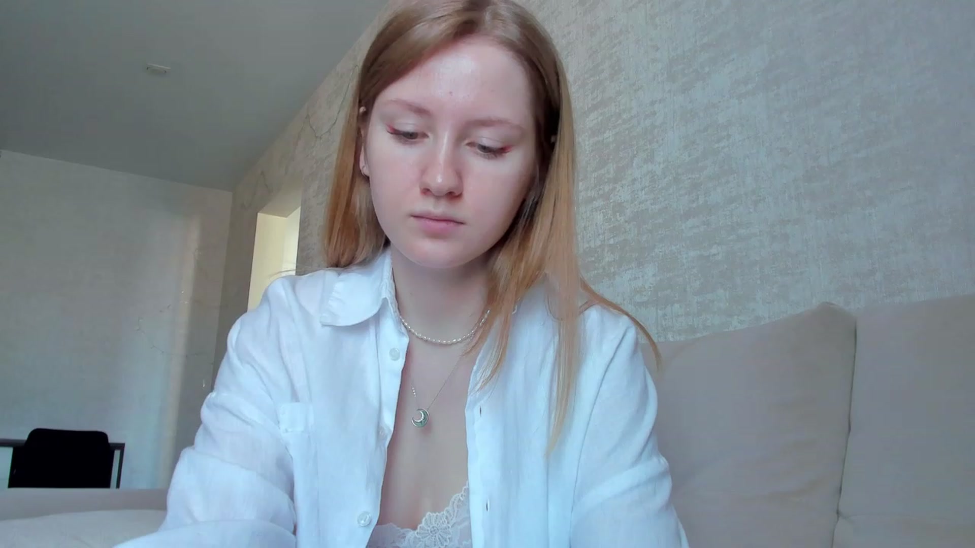 Gallery image thumbnail from cutegirlAlice's myfreecams stream on, 03/13/2023, 07:28 image 4 of 20