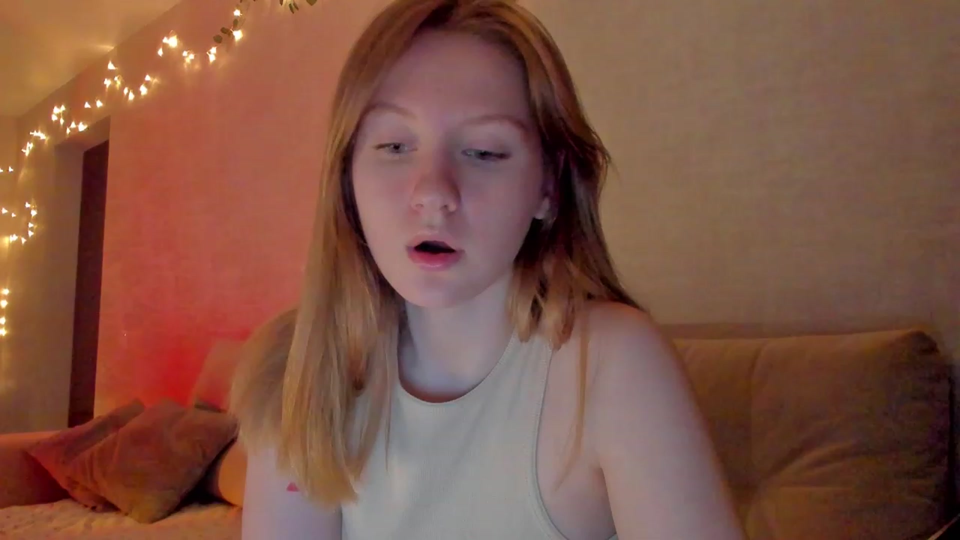 Gallery image thumbnail from cutegirlAlice's myfreecams stream on, 03/15/2023, 15:26 image 10 of 20