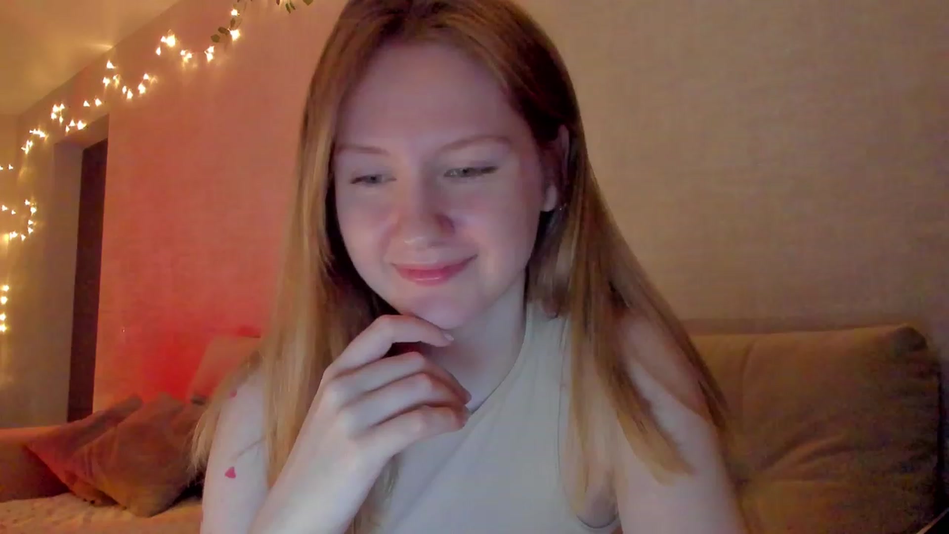 Gallery image thumbnail from cutegirlAlice's myfreecams stream on, 03/15/2023, 15:26 image 3 of 20