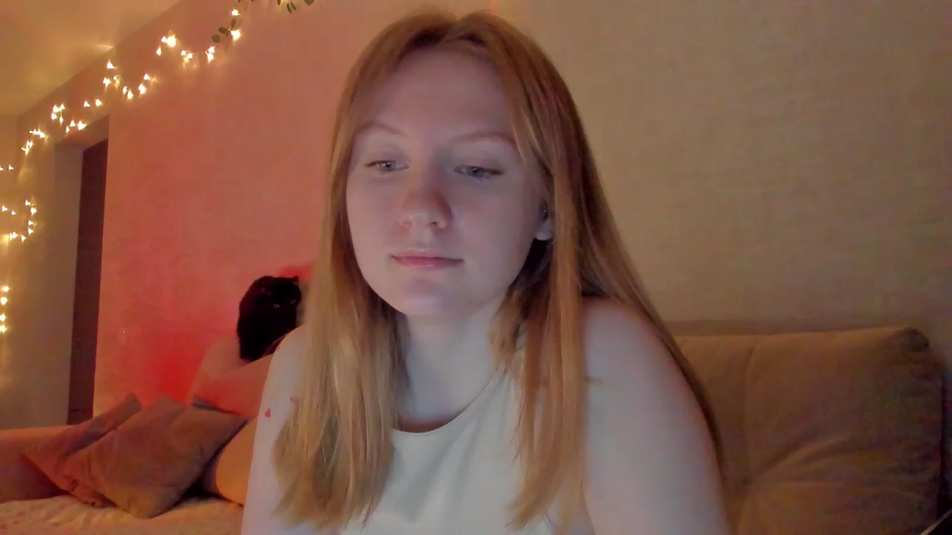 Gallery image thumbnail from cutegirlAlice's myfreecams stream on, 03/15/2023, 15:26 image 17 of 20