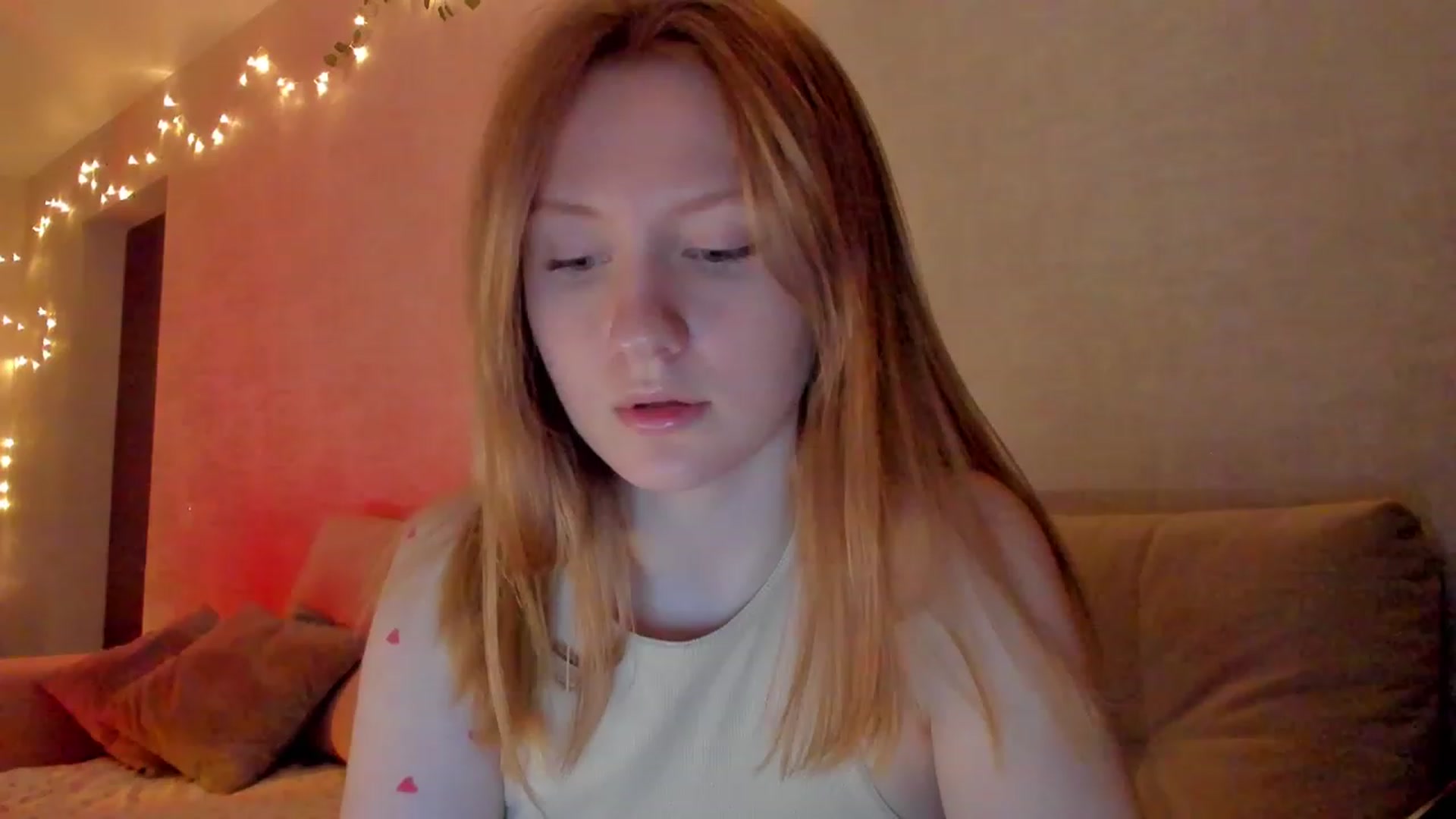 Gallery image thumbnail from cutegirlAlice's myfreecams stream on, 03/15/2023, 15:26 image 15 of 20
