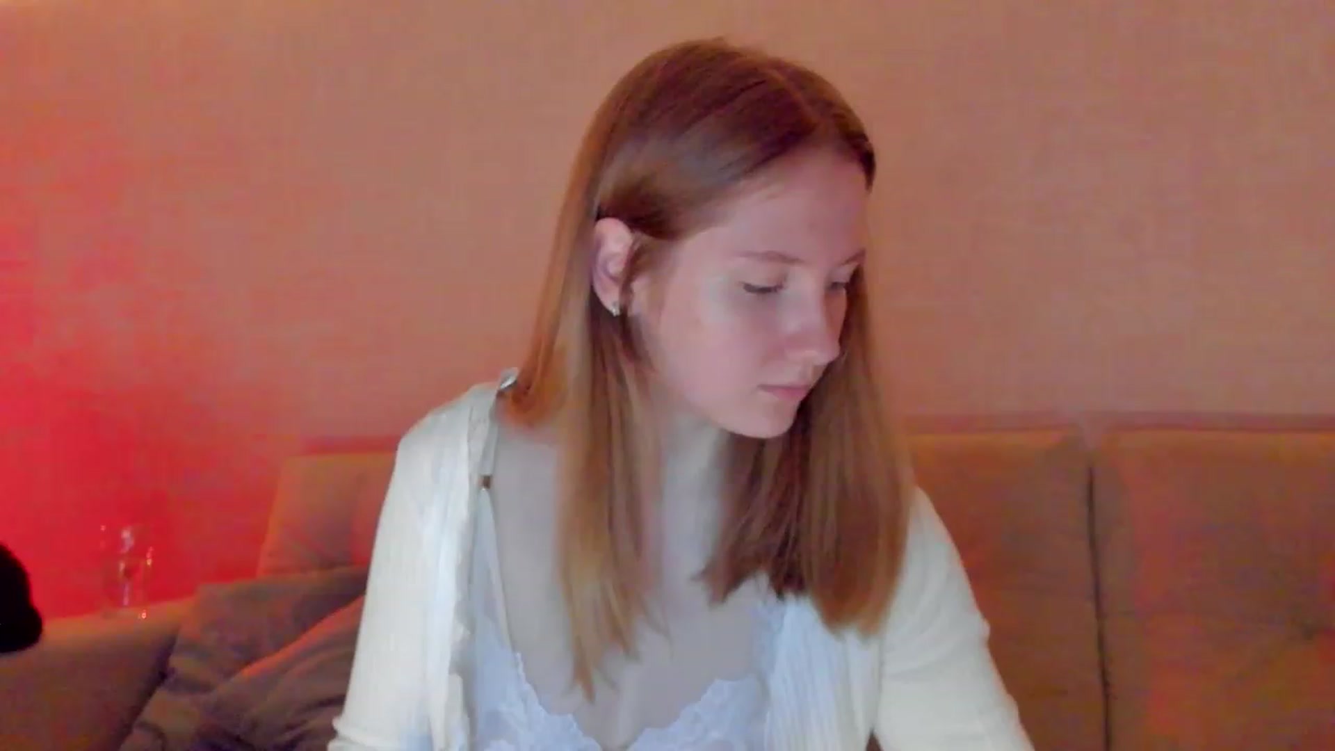 Gallery image thumbnail from cutegirlAlice's myfreecams stream on, 03/31/2023, 13:59 image 6 of 20