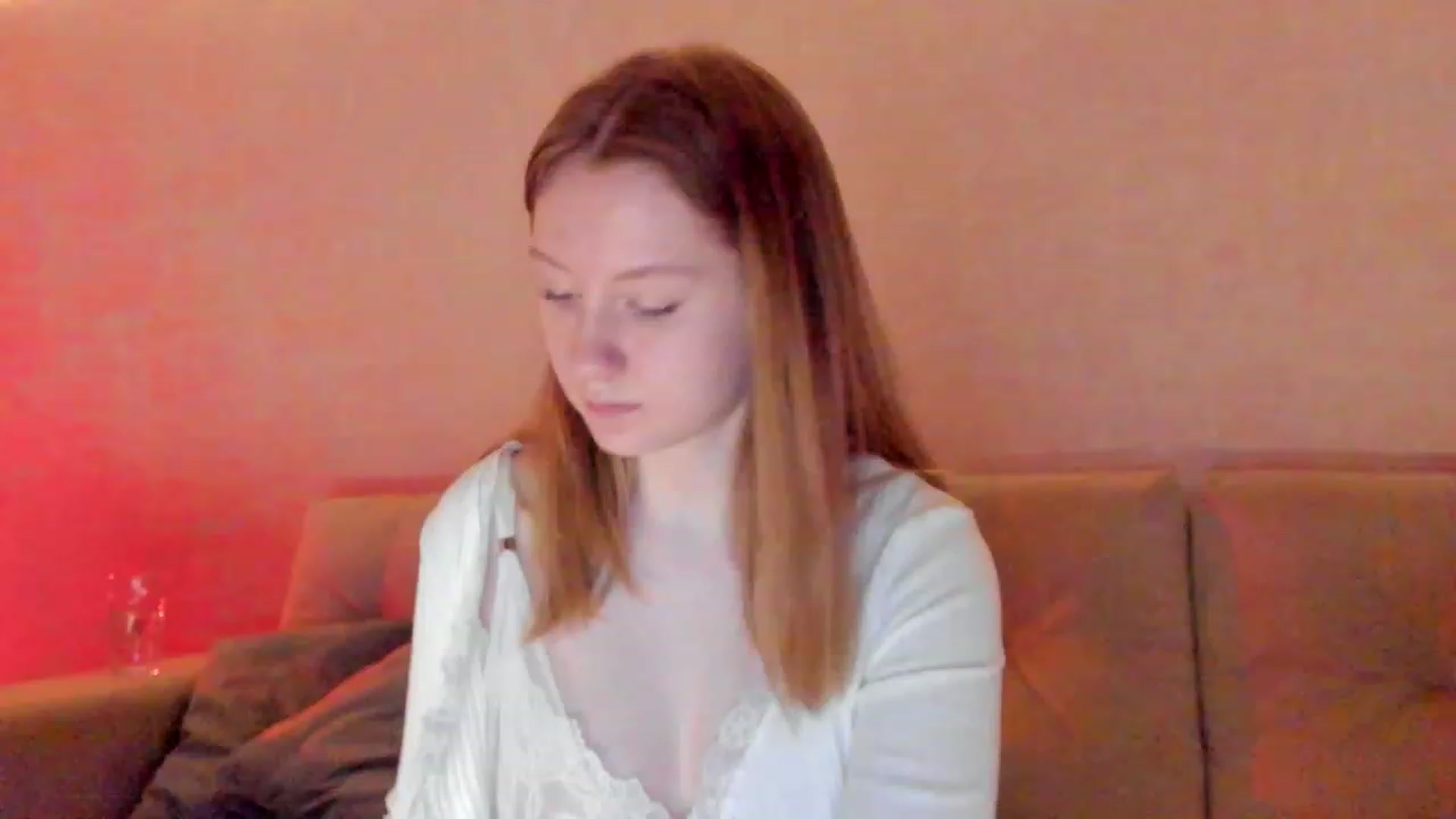 Gallery image thumbnail from cutegirlAlice's myfreecams stream on, 03/31/2023, 13:59 image 14 of 20