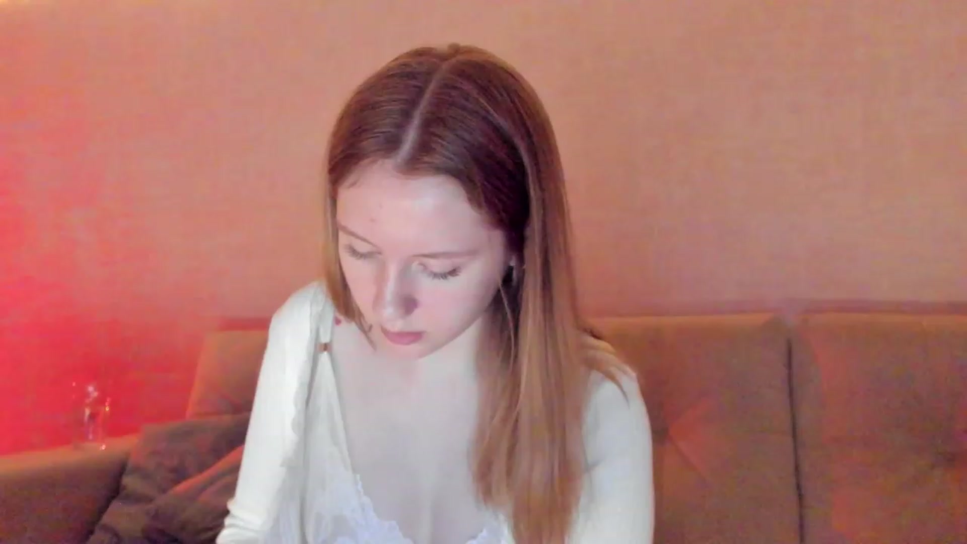 Gallery image thumbnail from cutegirlAlice's myfreecams stream on, 03/31/2023, 13:59 image 19 of 20