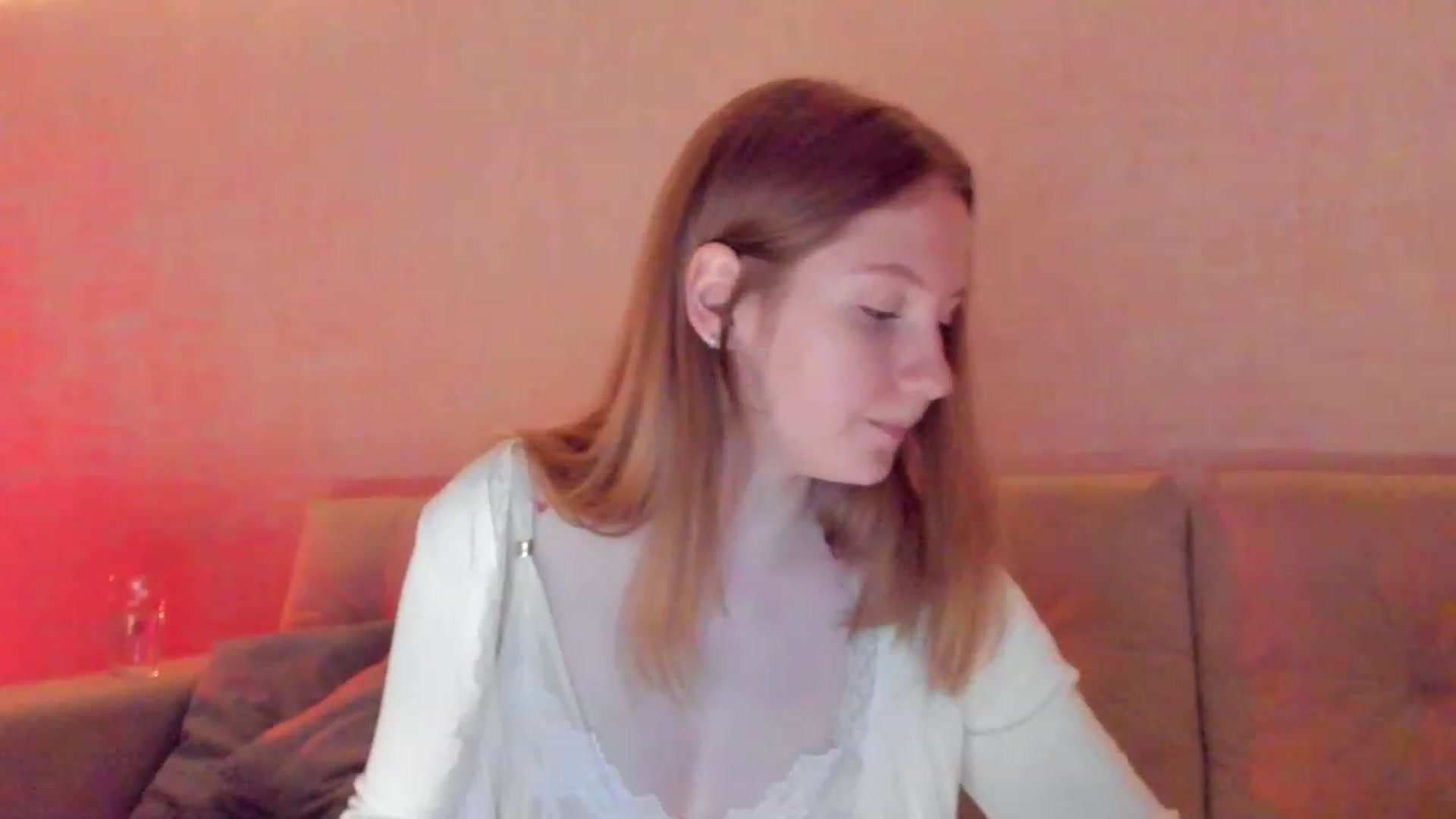 Gallery image thumbnail from cutegirlAlice's myfreecams stream on, 03/31/2023, 13:59 image 13 of 20
