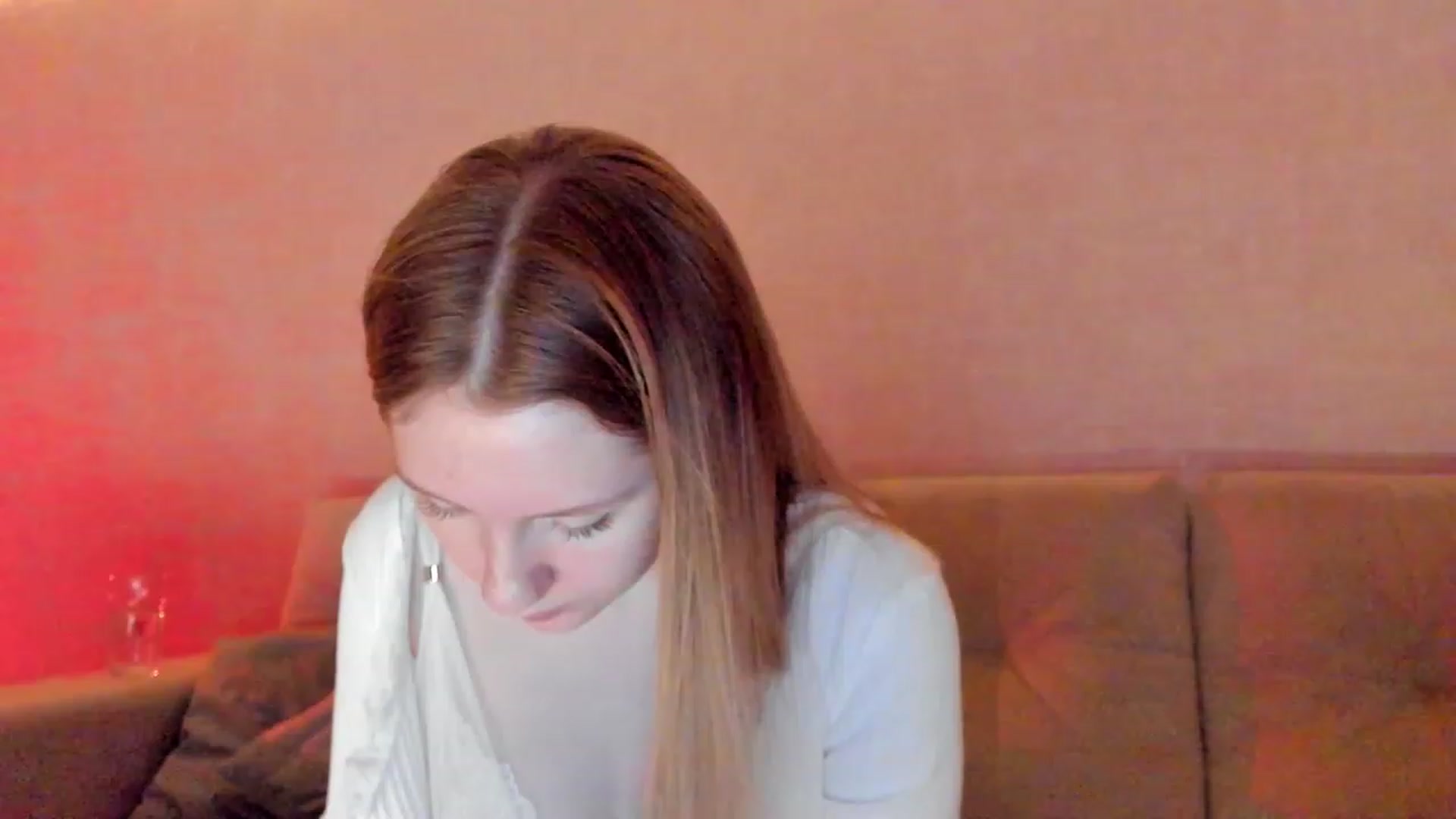 Gallery image thumbnail from cutegirlAlice's myfreecams stream on, 03/31/2023, 13:59 image 12 of 20