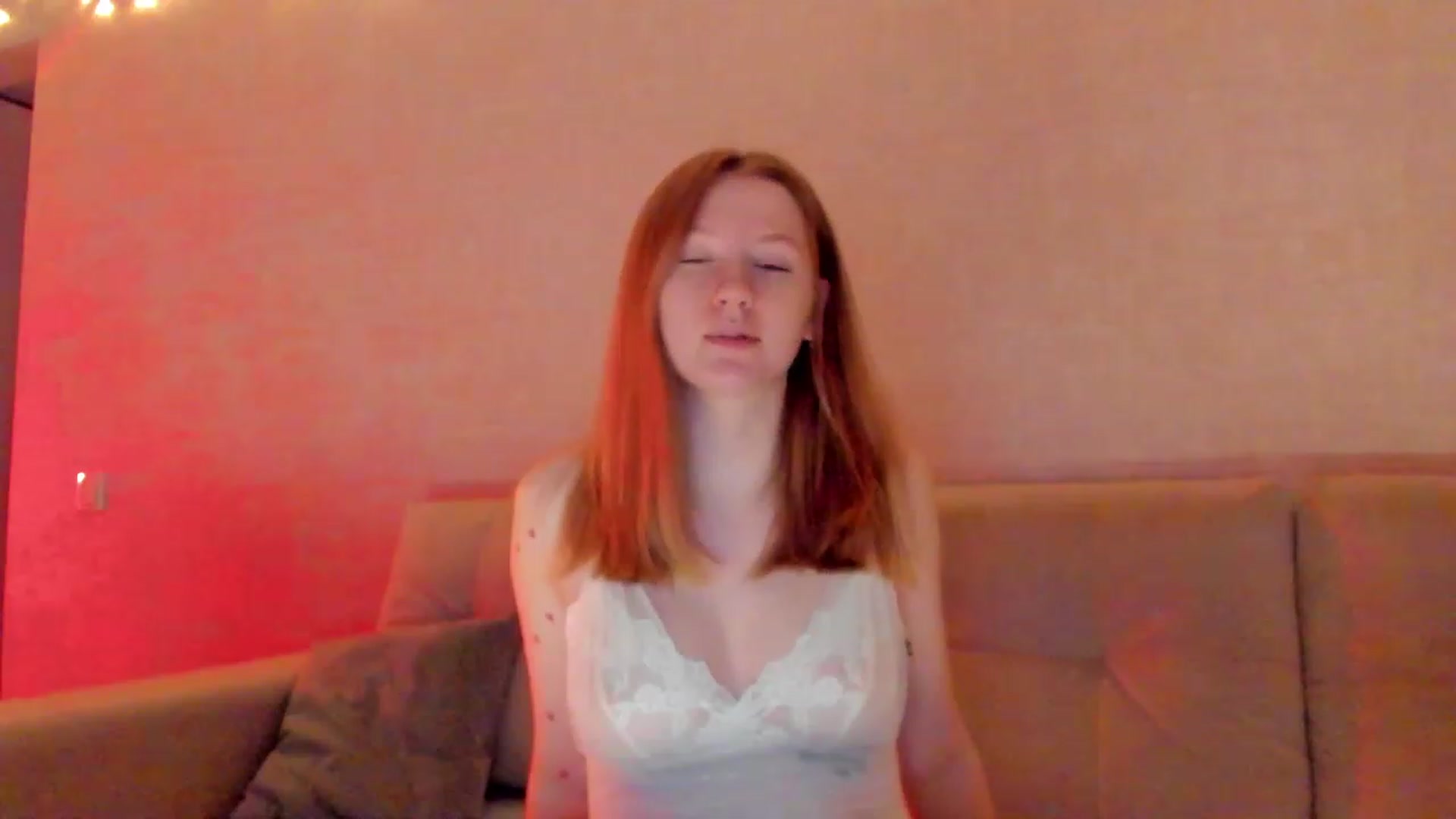 Gallery image thumbnail from cutegirlAlice's myfreecams stream on, 03/31/2023, 15:38 image 19 of 20