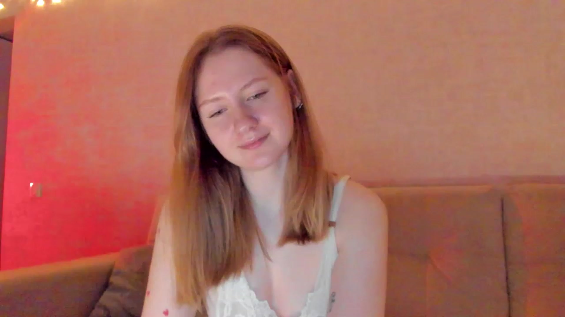 Gallery image thumbnail from cutegirlAlice's myfreecams stream on, 03/31/2023, 15:38 image 16 of 20