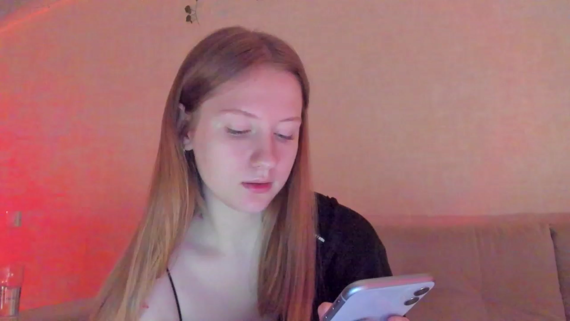 Gallery image thumbnail from cutegirlAlice's myfreecams stream on, 04/15/2023, 13:38 image 1 of 20