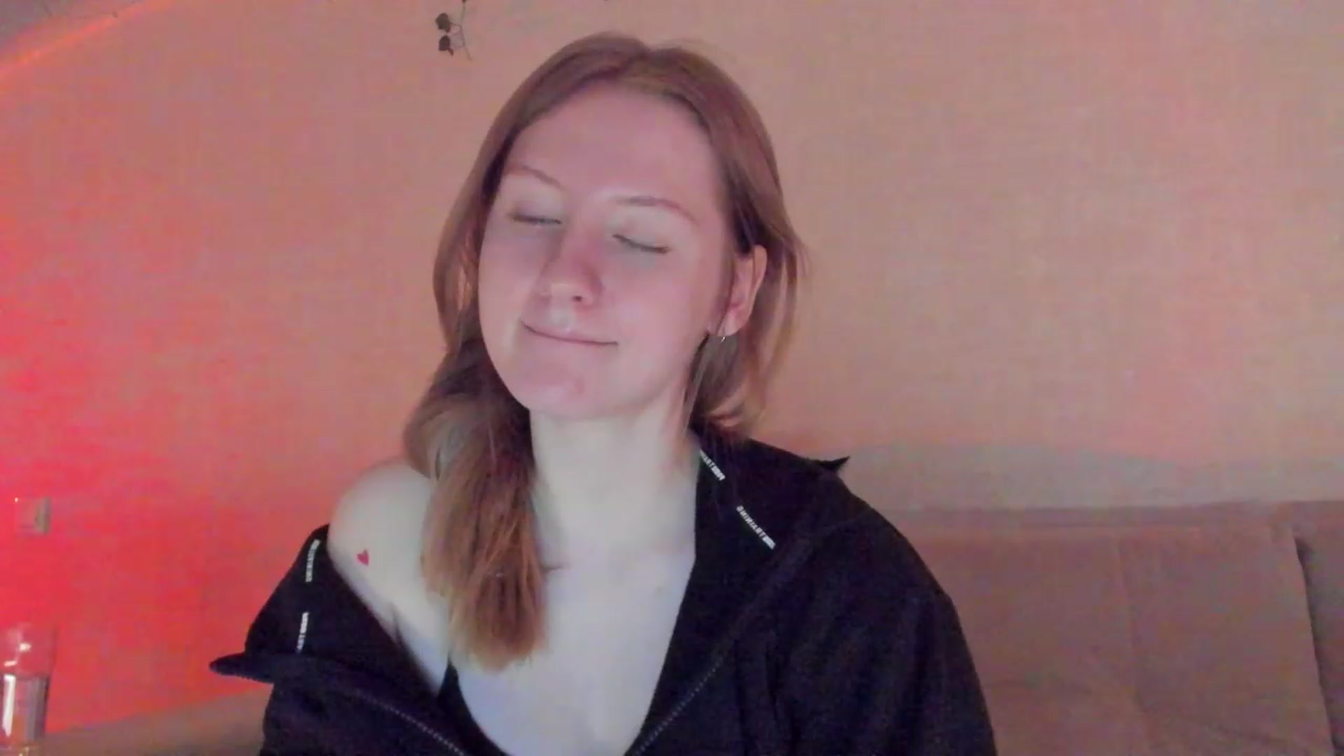Gallery image thumbnail from cutegirlAlice's myfreecams stream on, 04/15/2023, 13:38 image 4 of 20