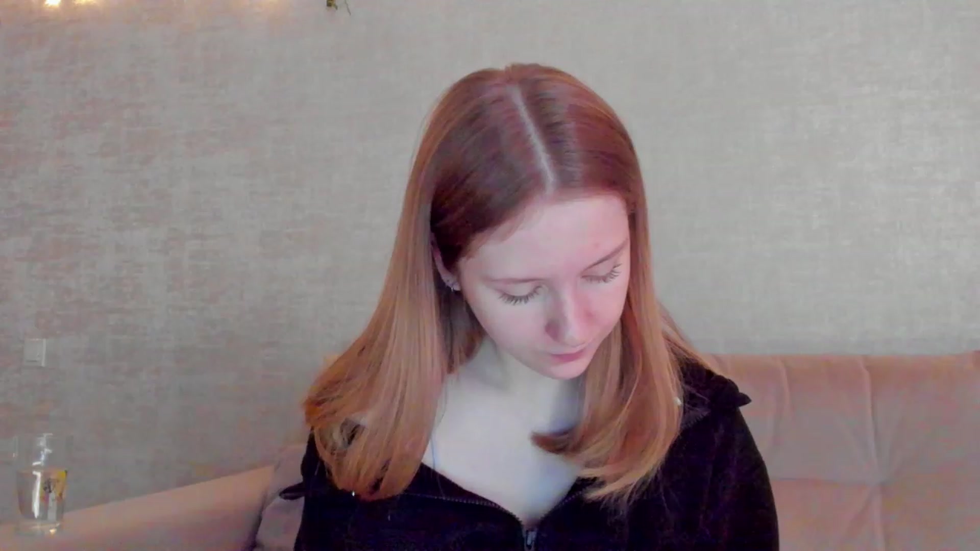 Gallery image thumbnail from cutegirlAlice's myfreecams stream on, 04/24/2023, 05:04 image 7 of 20
