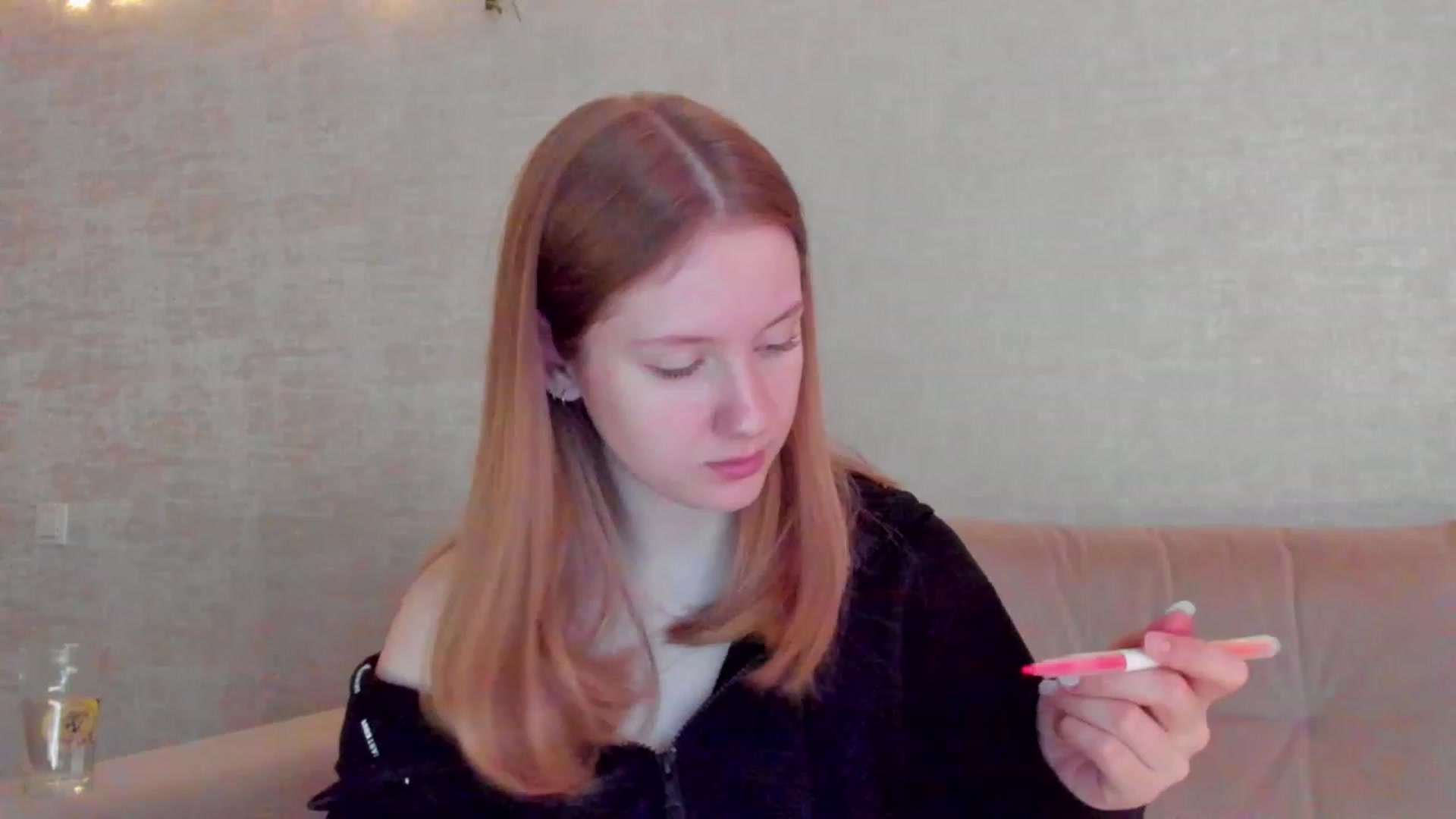 Gallery image thumbnail from cutegirlAlice's myfreecams stream on, 04/24/2023, 05:04 image 13 of 20