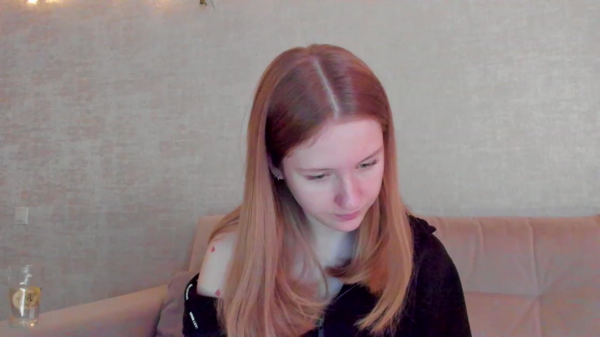 Gallery image thumbnail from cutegirlAlice's myfreecams stream on, 04/24/2023, 05:04 image 17 of 20