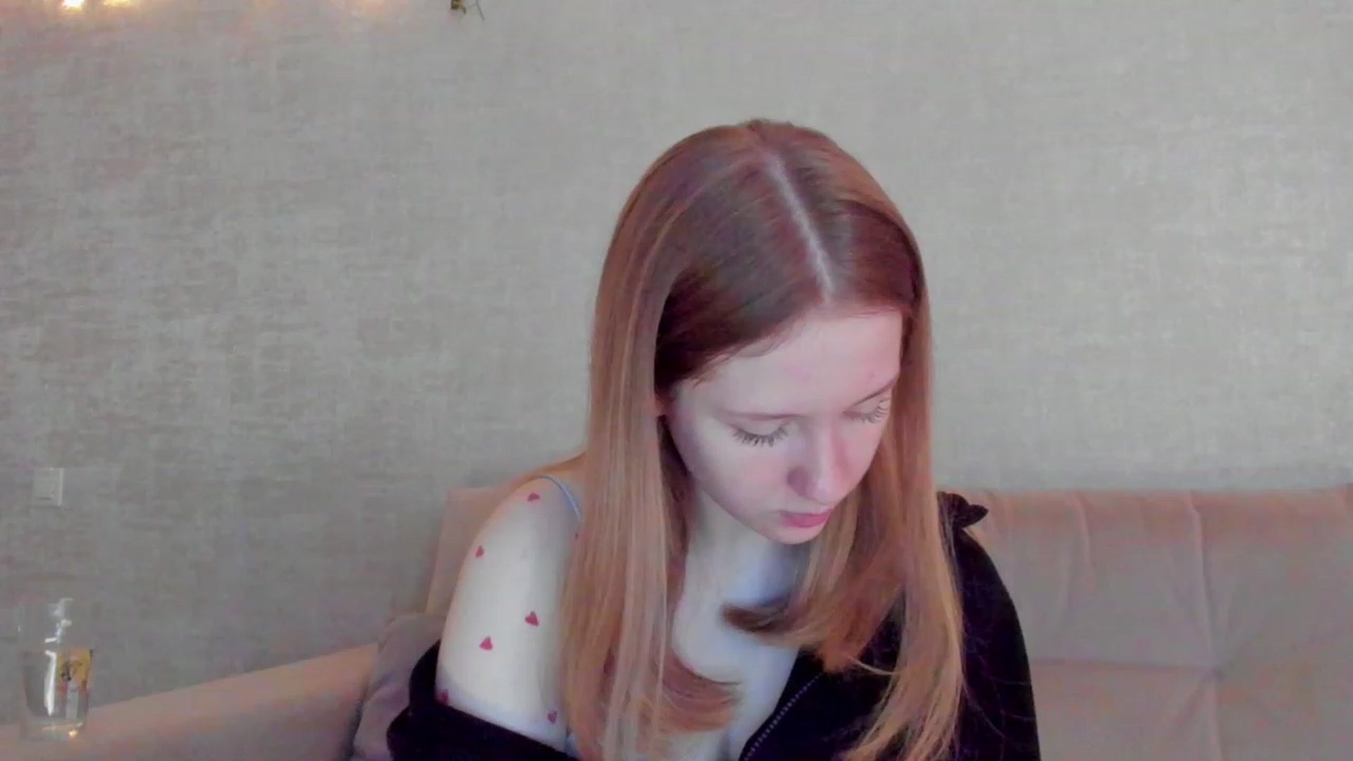 Gallery image thumbnail from cutegirlAlice's myfreecams stream on, 04/24/2023, 05:04 image 1 of 20