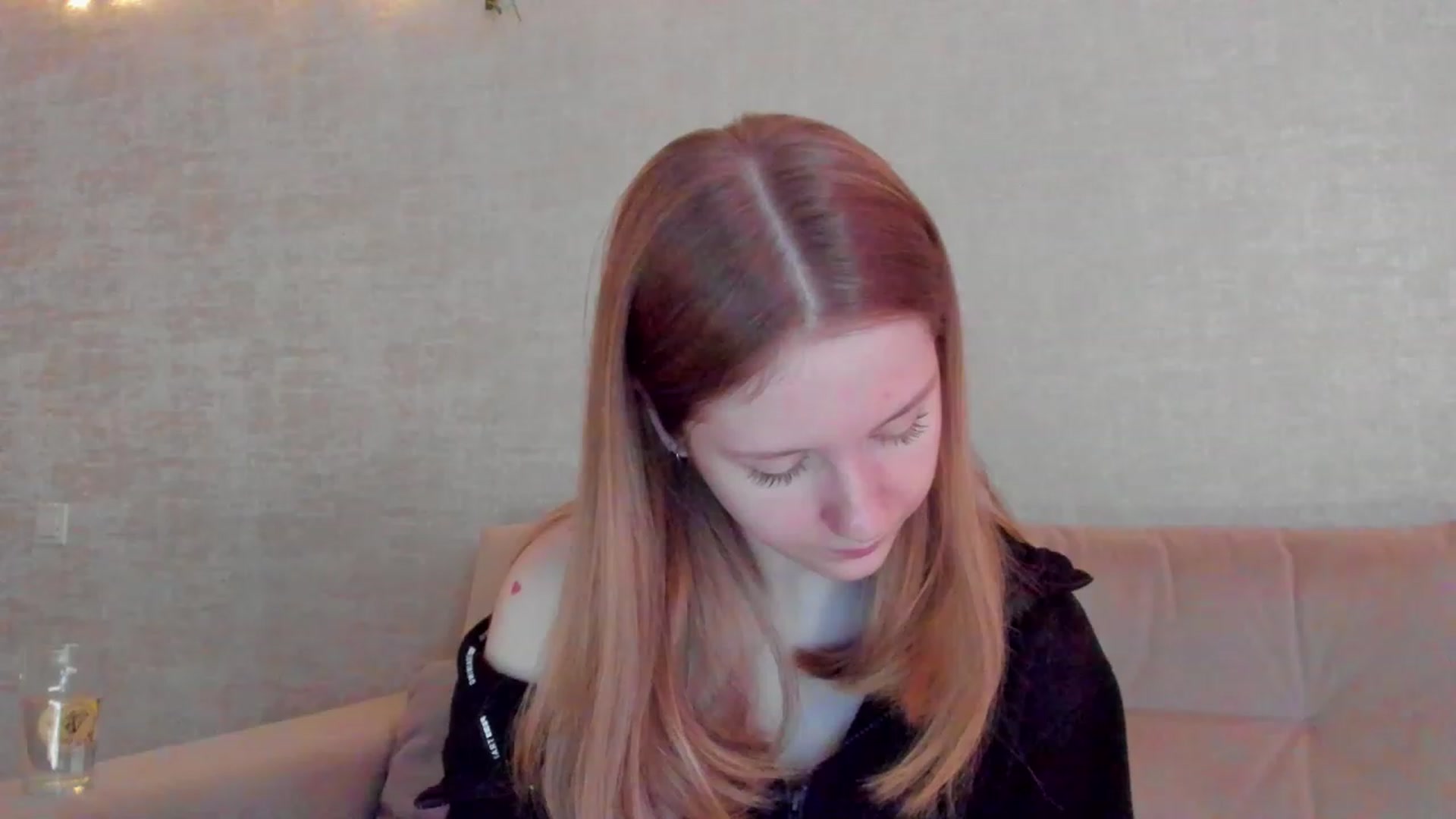 Gallery image thumbnail from cutegirlAlice's myfreecams stream on, 04/24/2023, 05:04 image 11 of 20