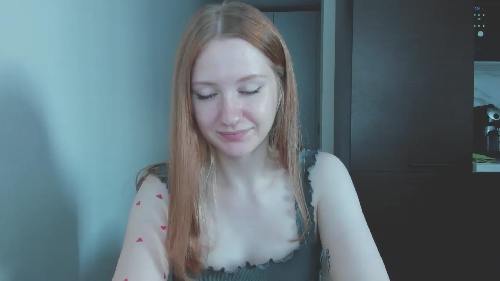 Gallery image thumbnail from cutegirlAlice's myfreecams stream on, 07/17/2023, 04:33 image 15 of 20