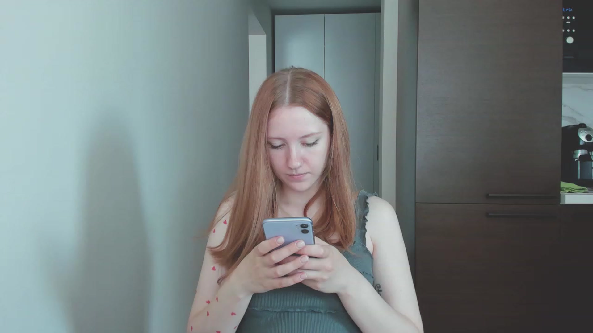 Gallery image thumbnail from cutegirlAlice's myfreecams stream on, 07/17/2023, 04:33 image 12 of 20