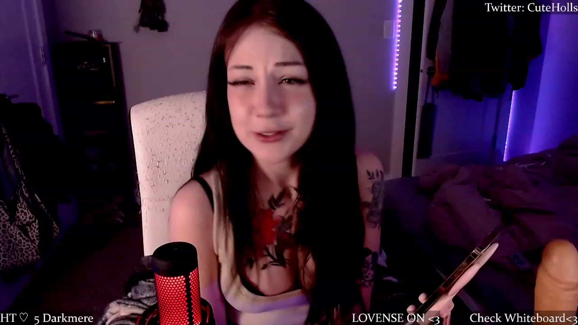 Gallery image thumbnail from cuteholly's myfreecams stream on, 05/04/2023, 07:25 image 18 of 20