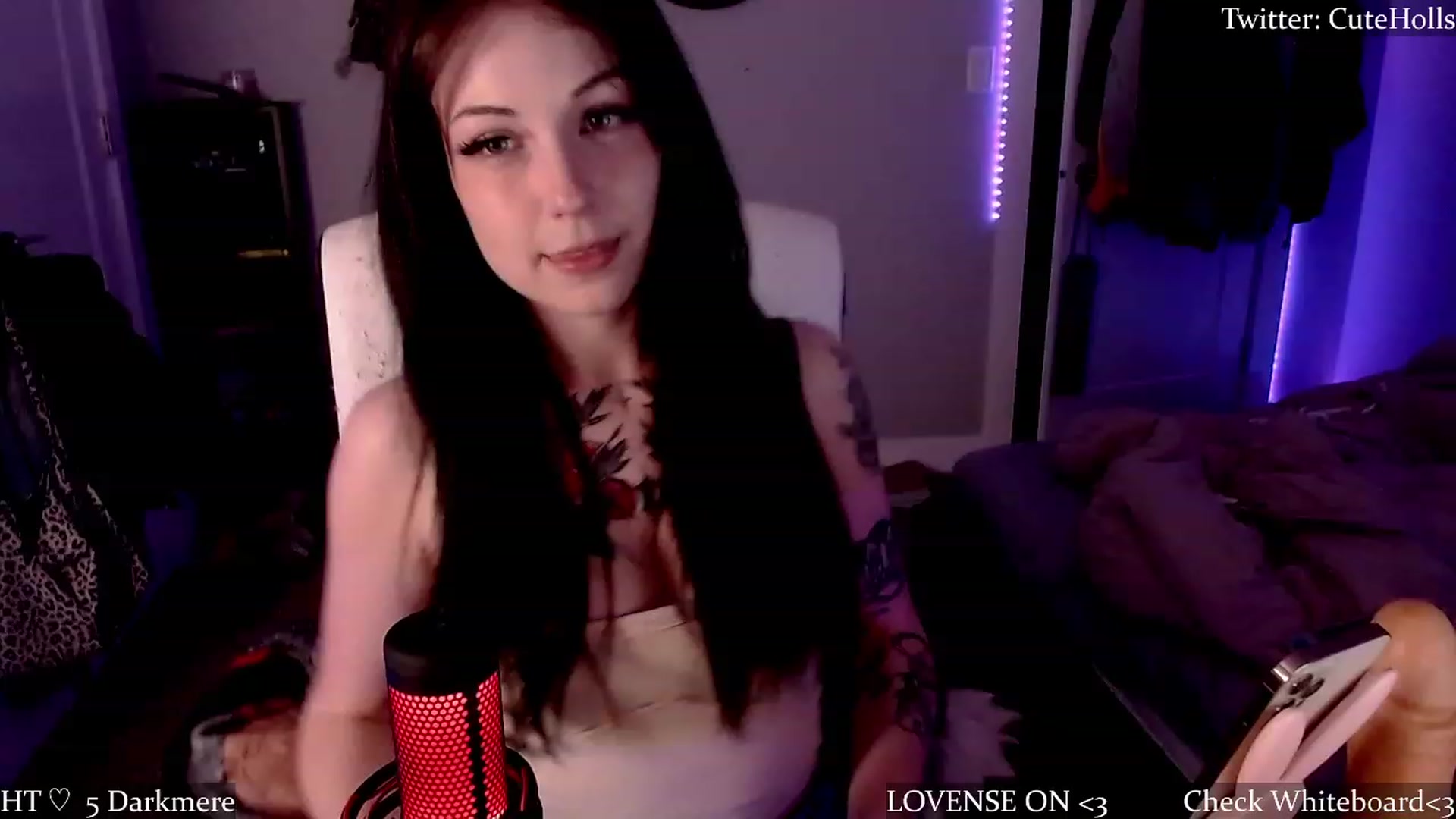 Gallery image thumbnail from cuteholly's myfreecams stream on, 05/04/2023, 07:52 image 5 of 20