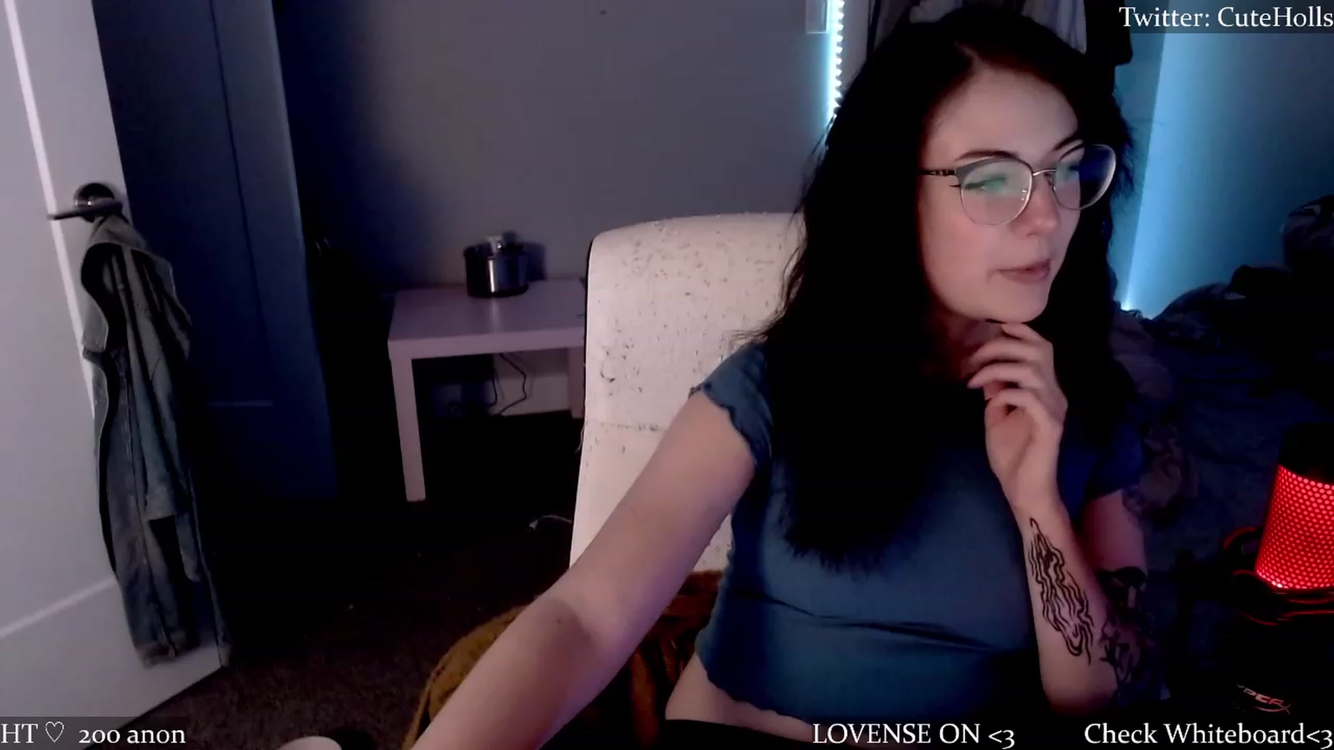 Gallery image thumbnail from cuteholly's myfreecams stream on, 07/01/2023, 05:19 image 13 of 20