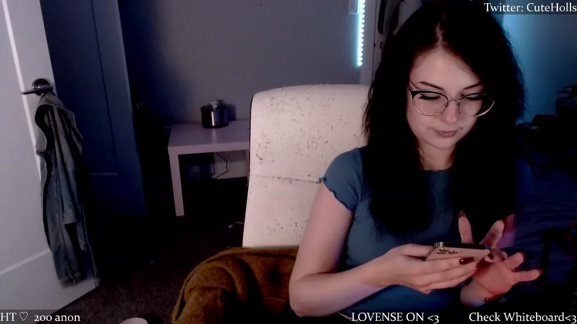 Gallery image thumbnail from cuteholly's myfreecams stream on, 07/01/2023, 05:19 image 5 of 20