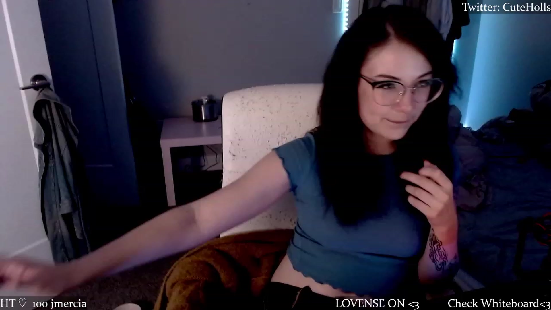 Gallery image thumbnail from cuteholly's myfreecams stream on, 07/01/2023, 05:19 image 3 of 20